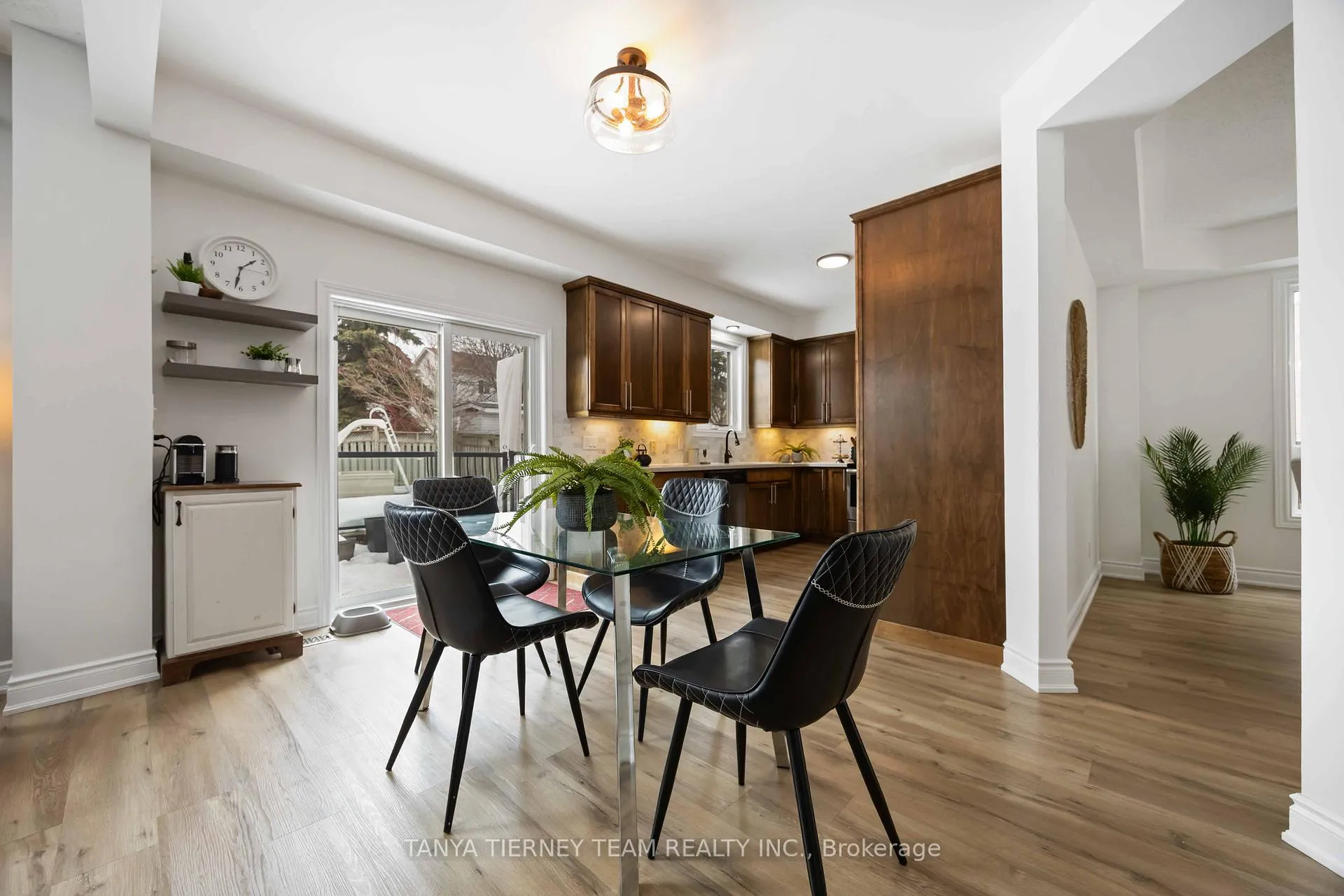Photo 15 of 140 Vipond Road, Whitby, Brooklin — HOMEH