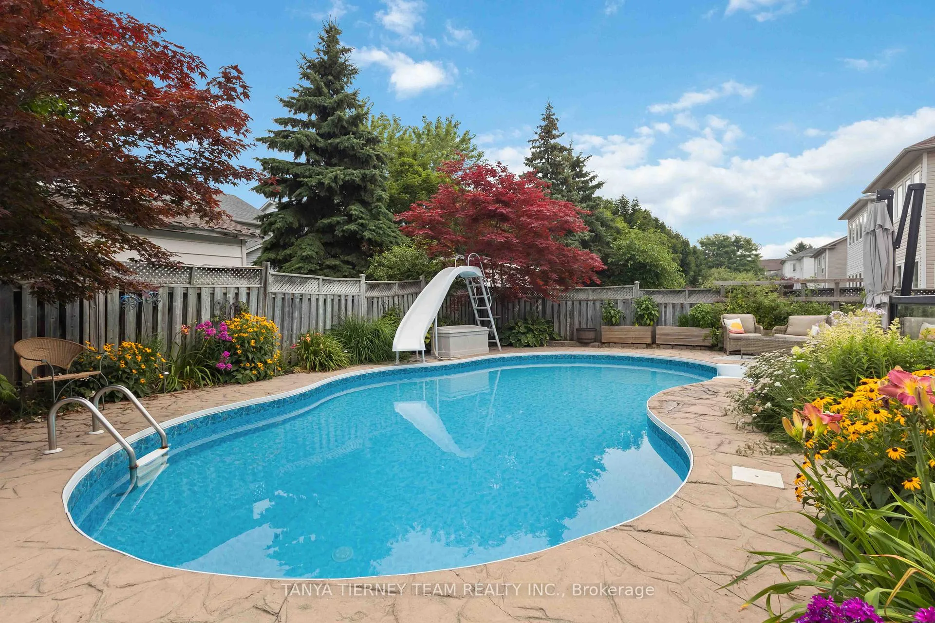 Photo 42 of 140 Vipond Road, Whitby, Brooklin — HOMEH