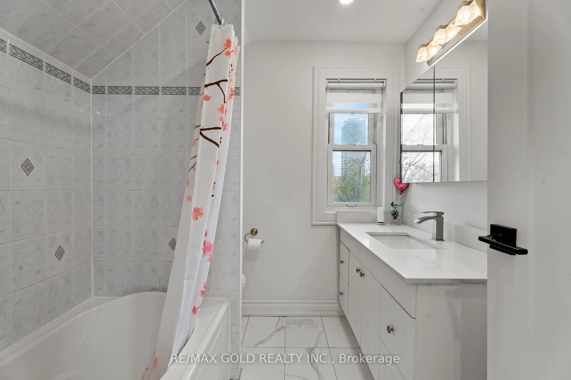 Photo 12 of 59A David Street, Brampton, Downtown Brampton — HOMEH