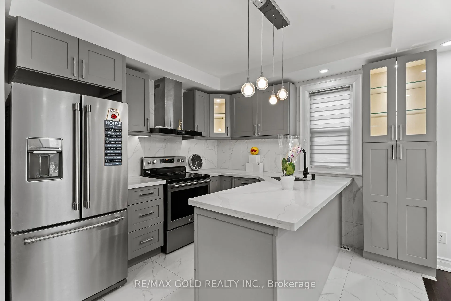 Photo 6 of 59 David Street, Brampton, Downtown Brampton — HOMEH