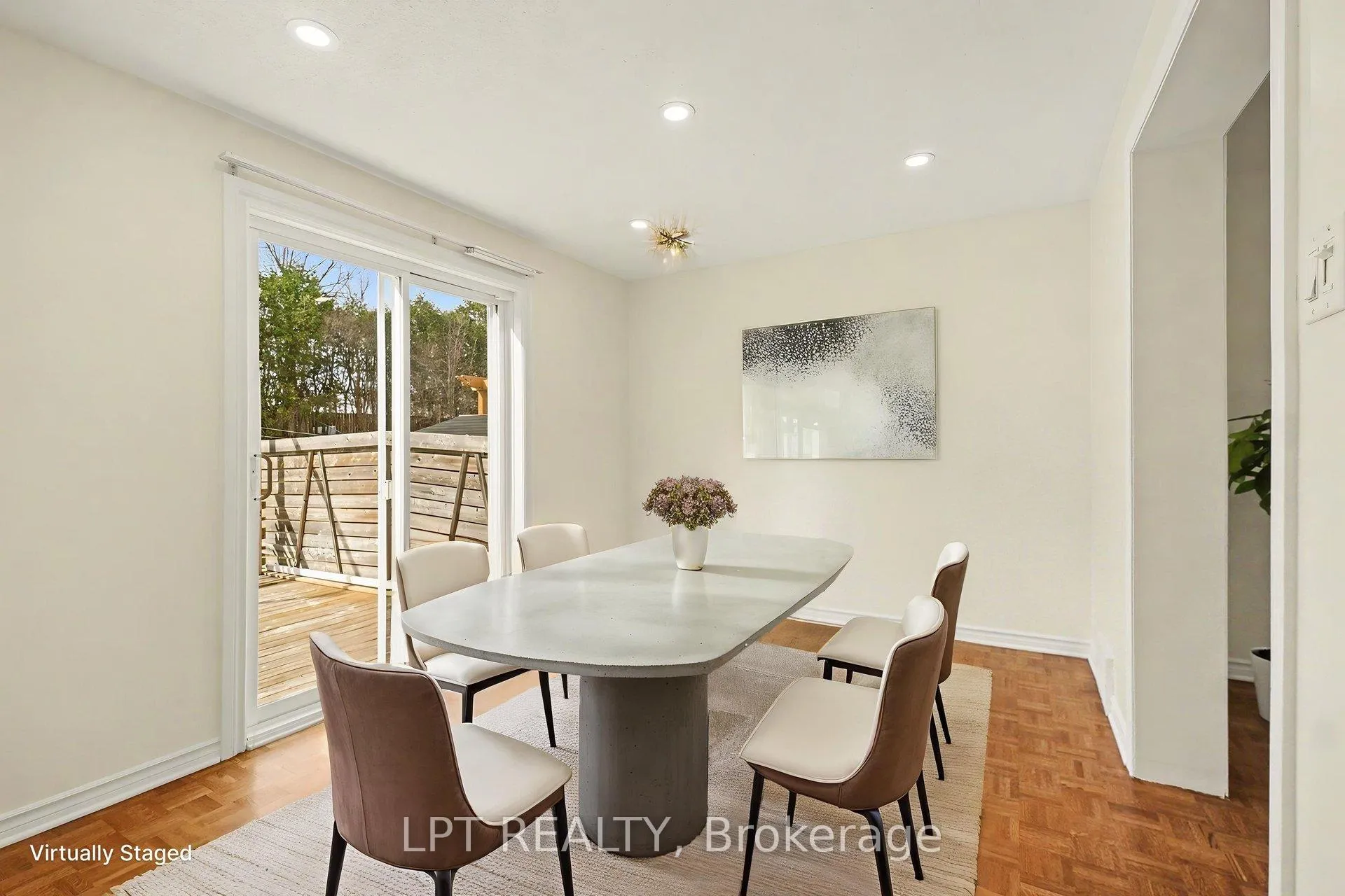 Photo 9 of 38 Lindhurst Crescent, Ottawa, Briargreen — HOMEH
