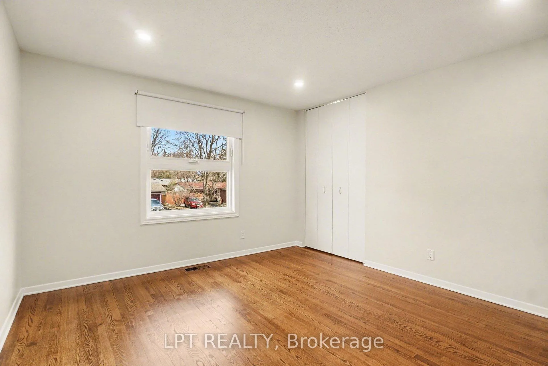 Photo 14 of 38 Lindhurst Crescent, Ottawa, Briargreen — HOMEH