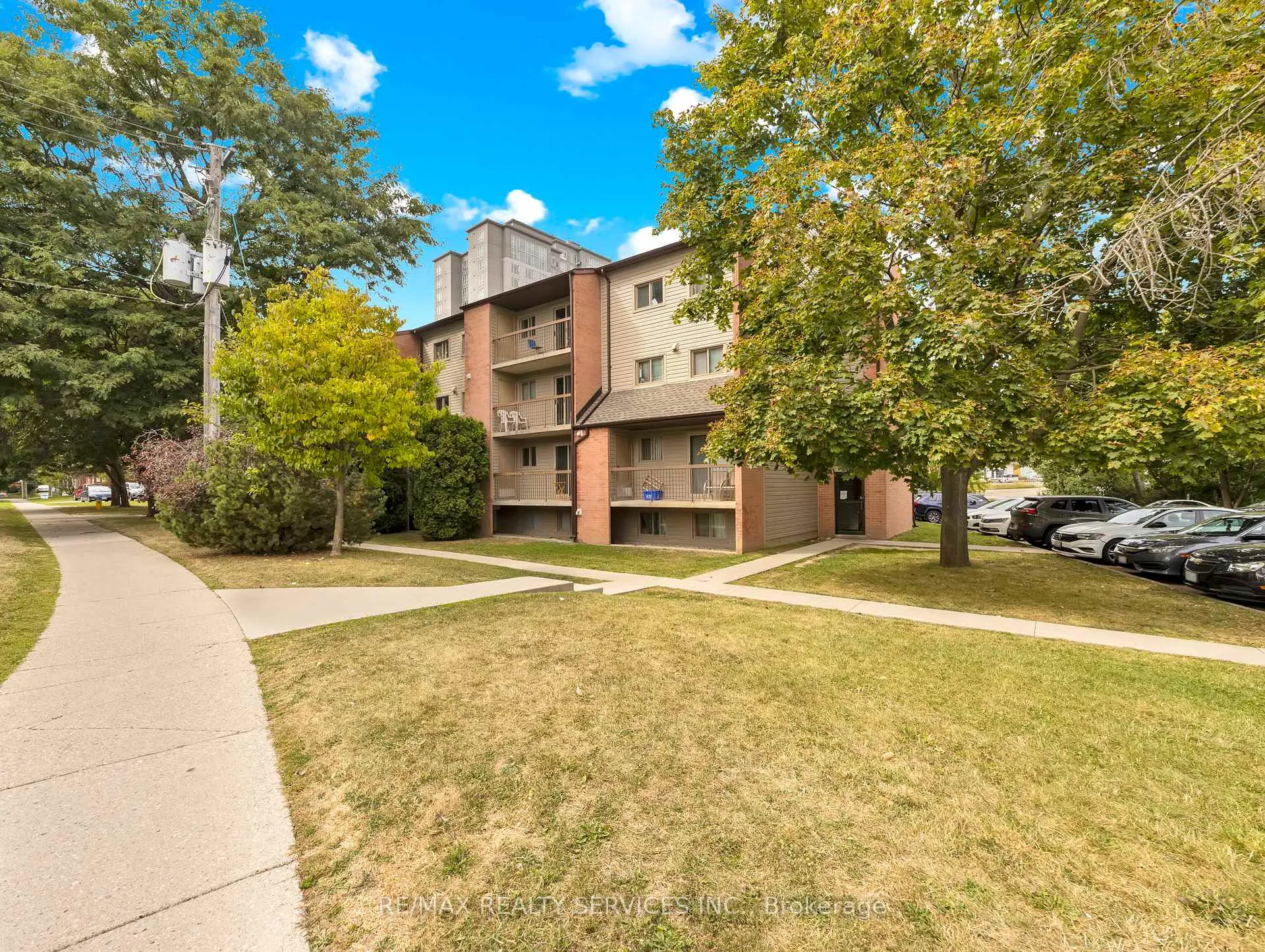 Photo 2 of Unit 103, 30 Hickory Street E, Waterloo, Beechwood/University — HOMEH