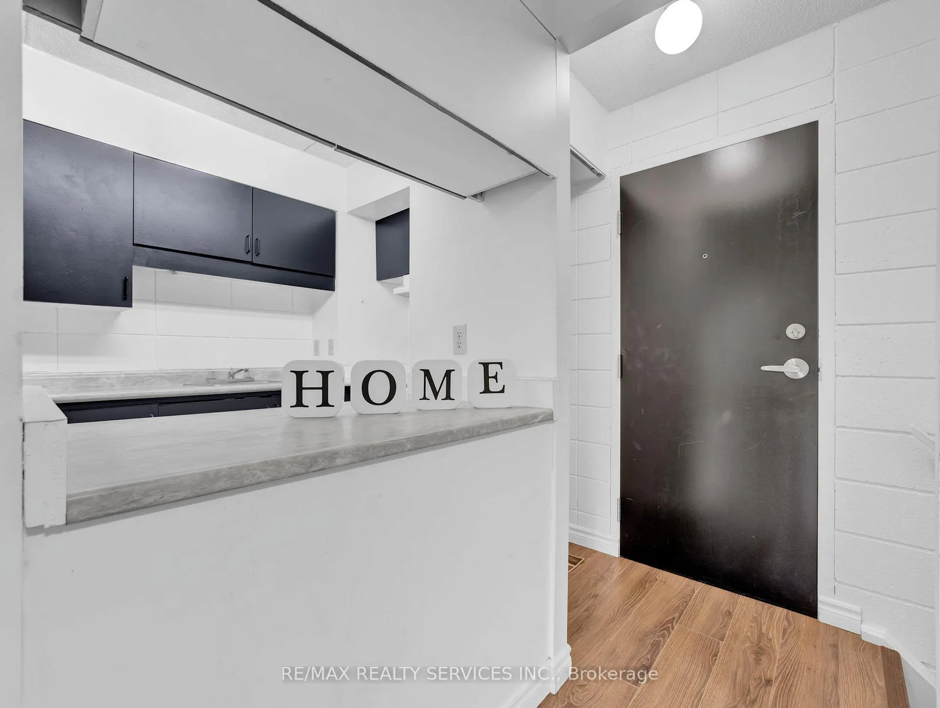 Photo 8 of Unit 103, 30 Hickory Street E, Waterloo, Beechwood/University — HOMEH