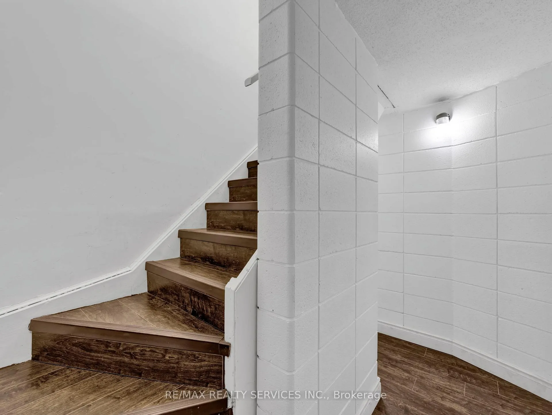 Photo 12 of Unit 103, 30 Hickory Street E, Waterloo, Beechwood/University — HOMEH