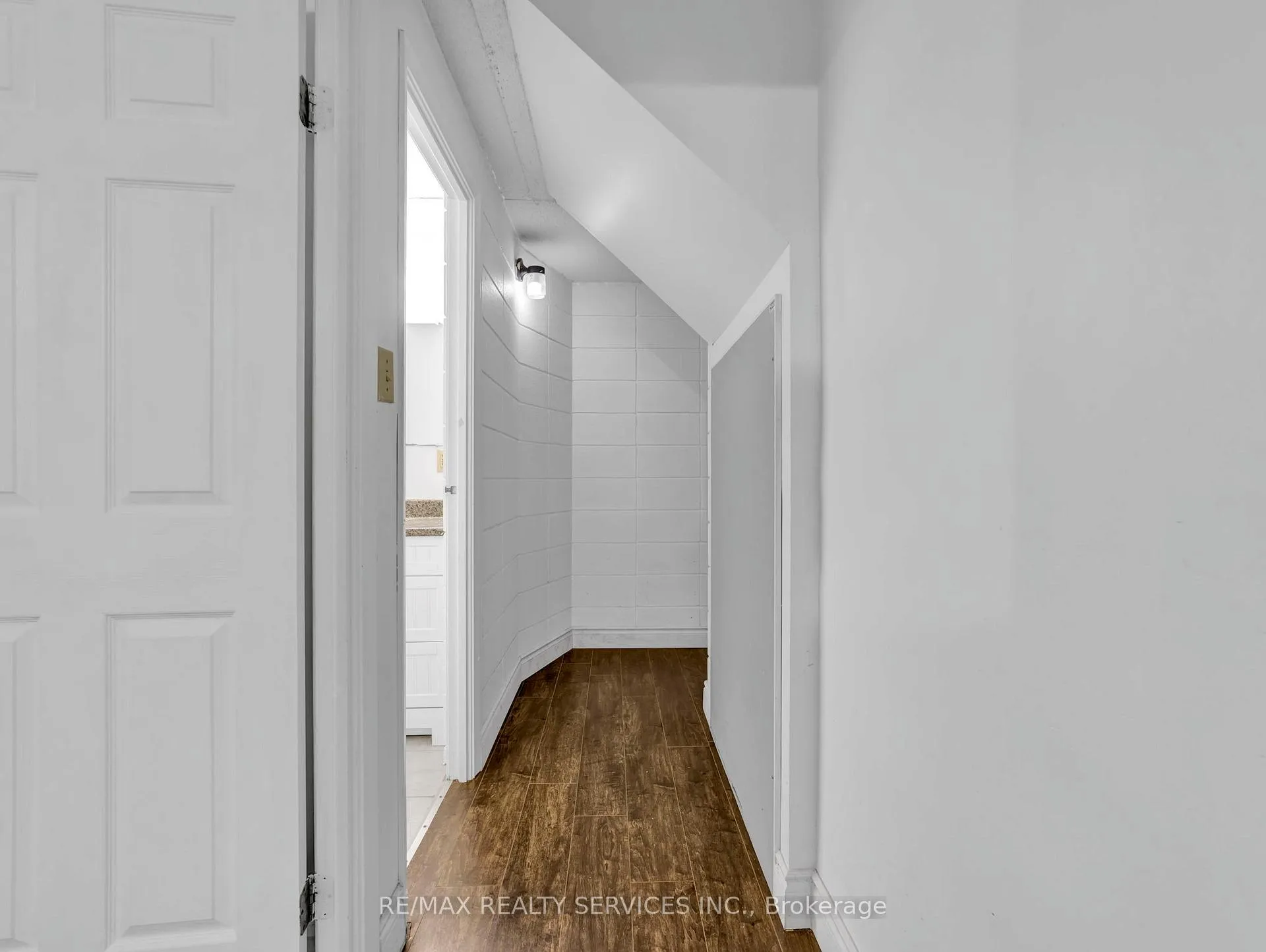 Photo 14 of Unit 103, 30 Hickory Street E, Waterloo, Beechwood/University — HOMEH