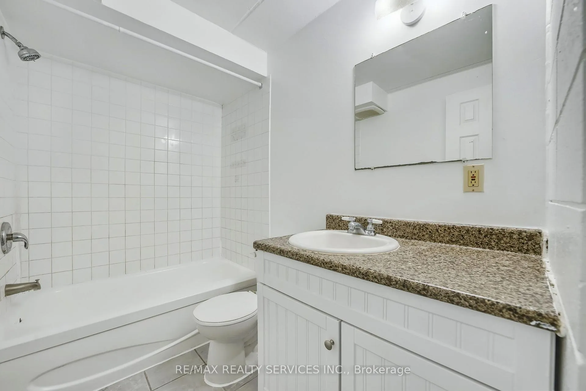 Photo 15 of Unit 103, 30 Hickory Street E, Waterloo, Beechwood/University — HOMEH