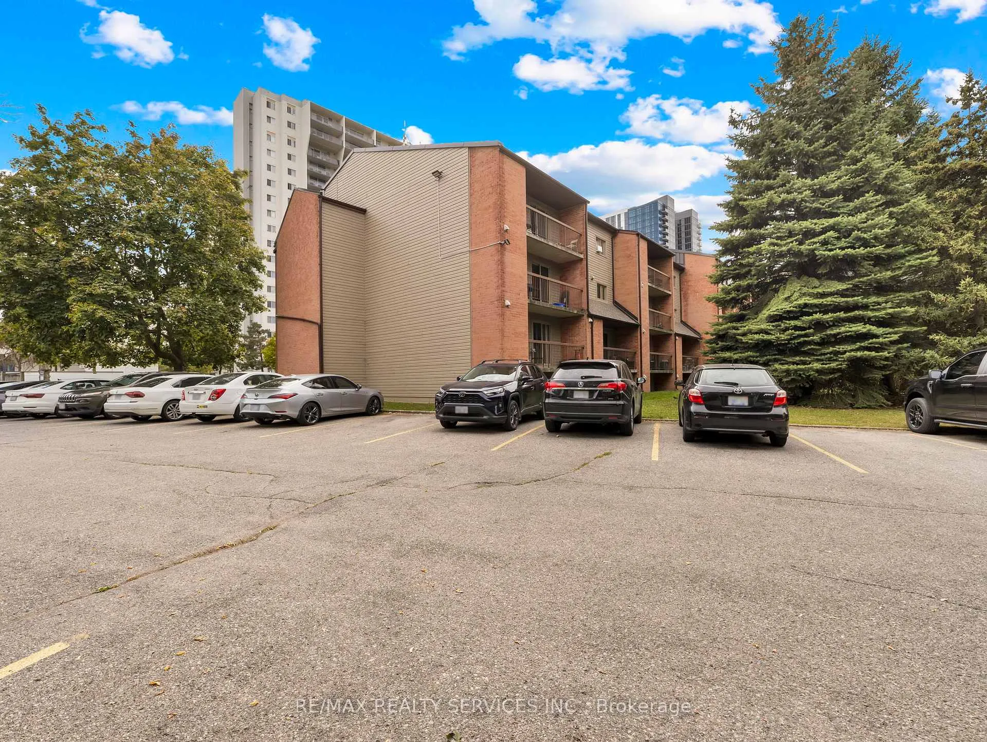 Photo 26 of Unit 103, 30 Hickory Street E, Waterloo, Beechwood/University — HOMEH