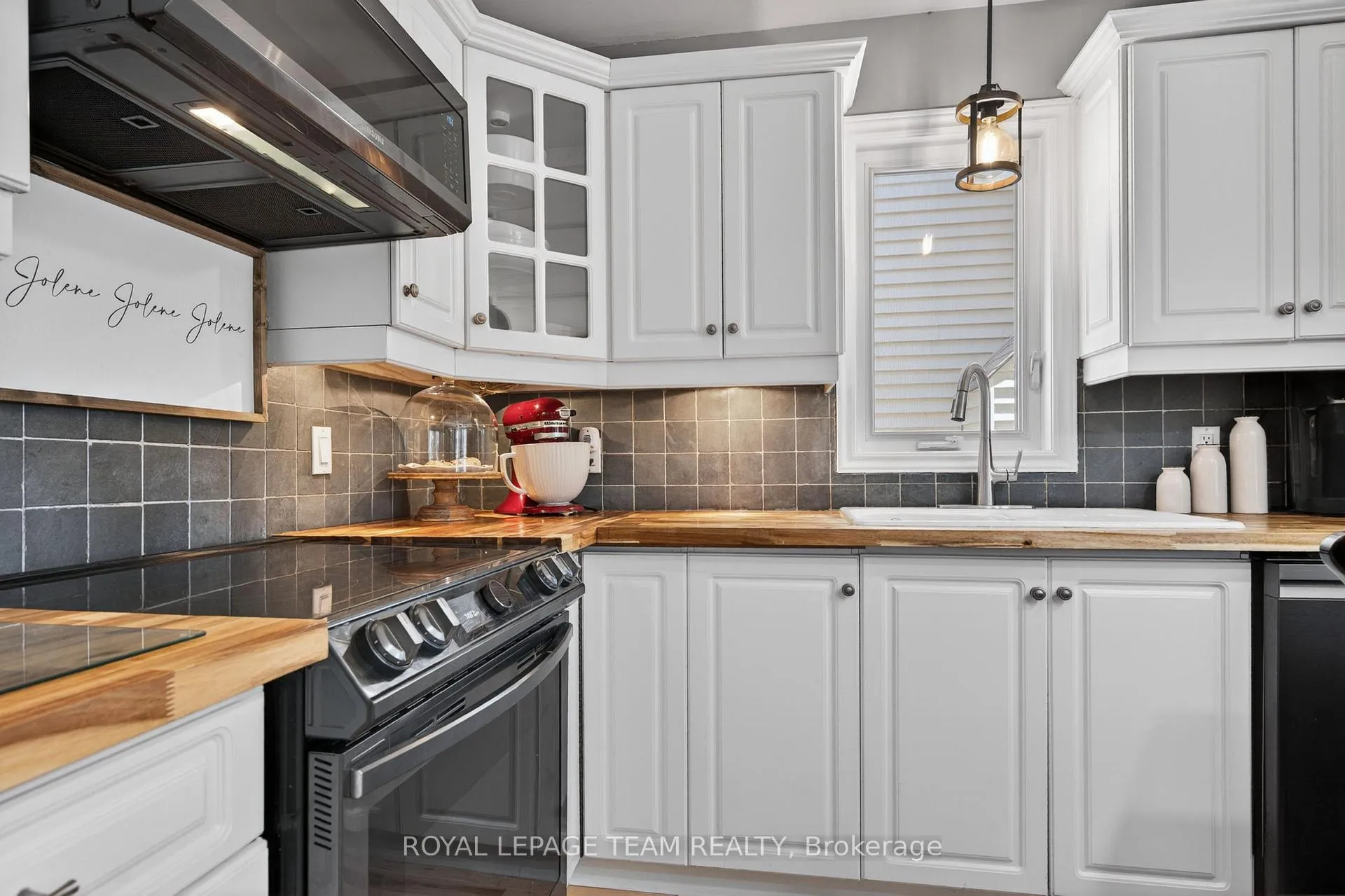 Photo 18 of 151 Equestrian Drive, Ottawa, Kanata - Bridlewood — HOMEH