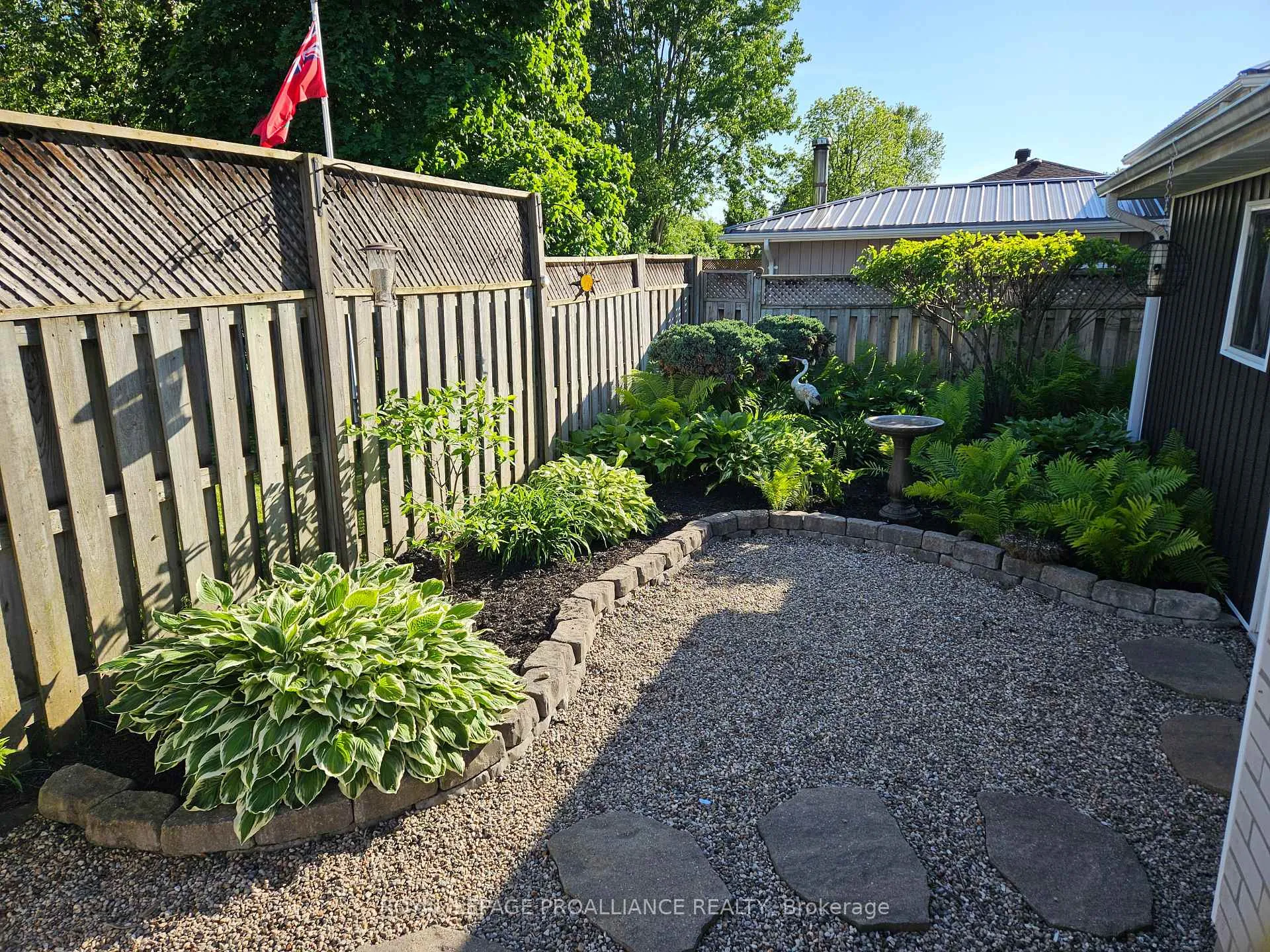 Photo 22 of 11 Stavebank Road, Belleville, Belleville Ward — HOMEH