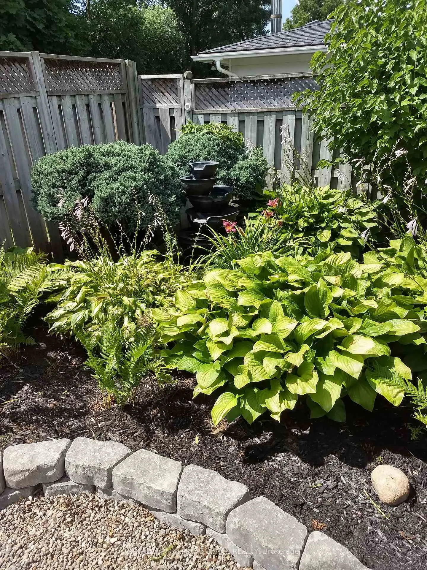 Photo 23 of 11 Stavebank Road, Belleville, Belleville Ward — HOMEH