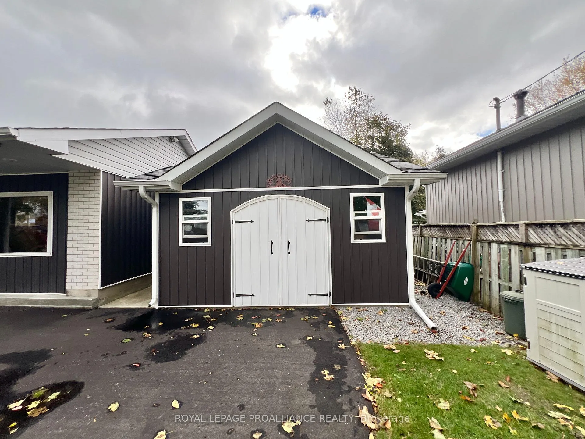 Photo 25 of 11 Stavebank Road, Belleville, Belleville Ward — HOMEH