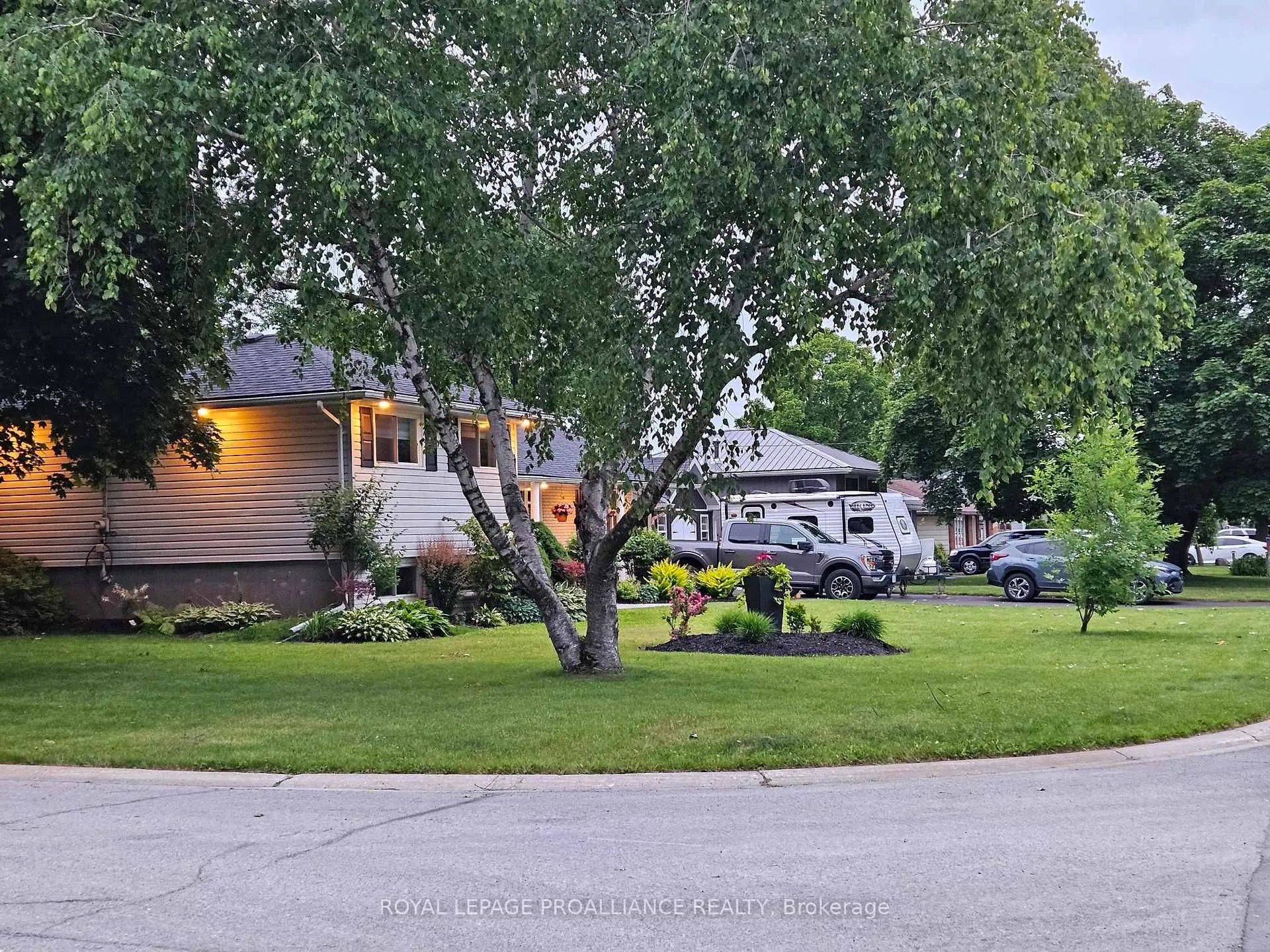 Photo 28 of 11 Stavebank Road, Belleville, Belleville Ward — HOMEH
