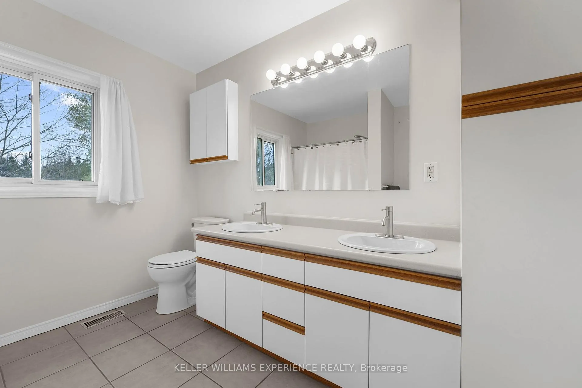 Photo 15 of 190 Centre Street, Essa, Angus — HOMEH