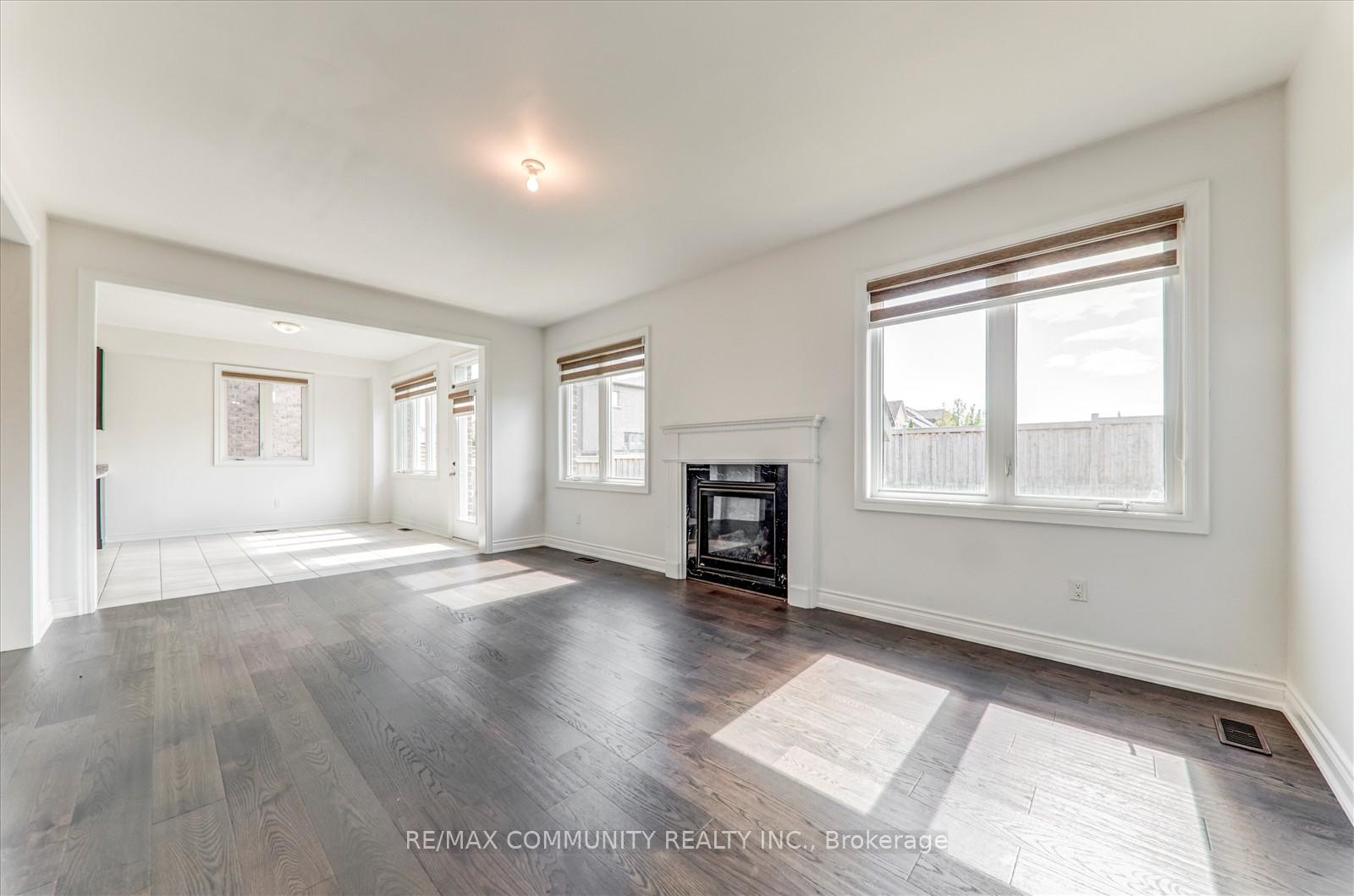 Photo 20 of 10 Whitehand Drive, Clarington, Newcastle — HOMEH