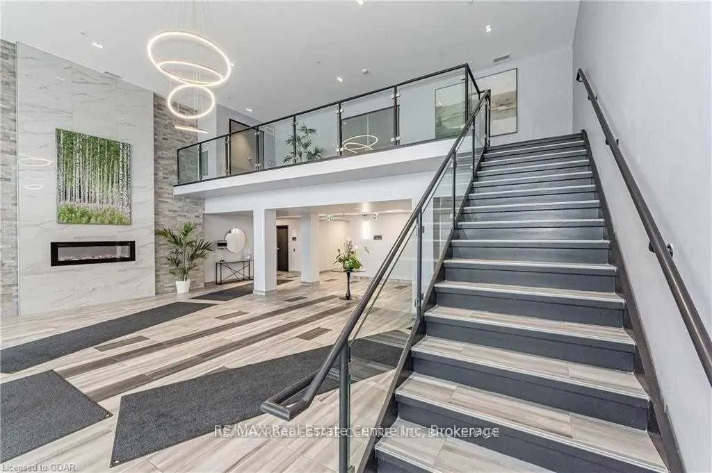 Photo 2 of Unit 420, 35 Kingsbury Square, Guelph, Pineridge/Westminster Woods — HOMEH