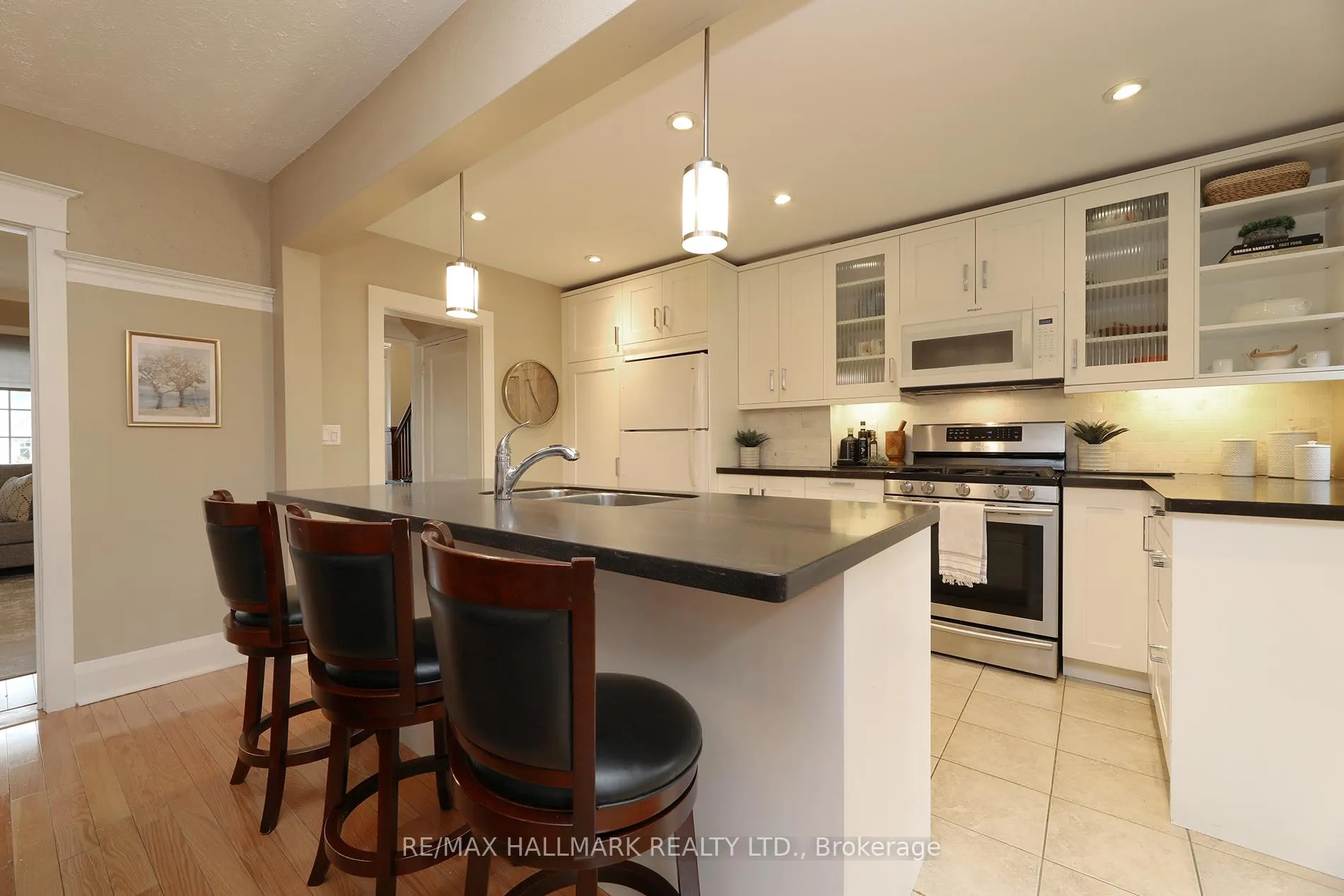 Photo 11 of 274 Wolverleigh Boulevard, Toronto, Danforth — HOMEH
