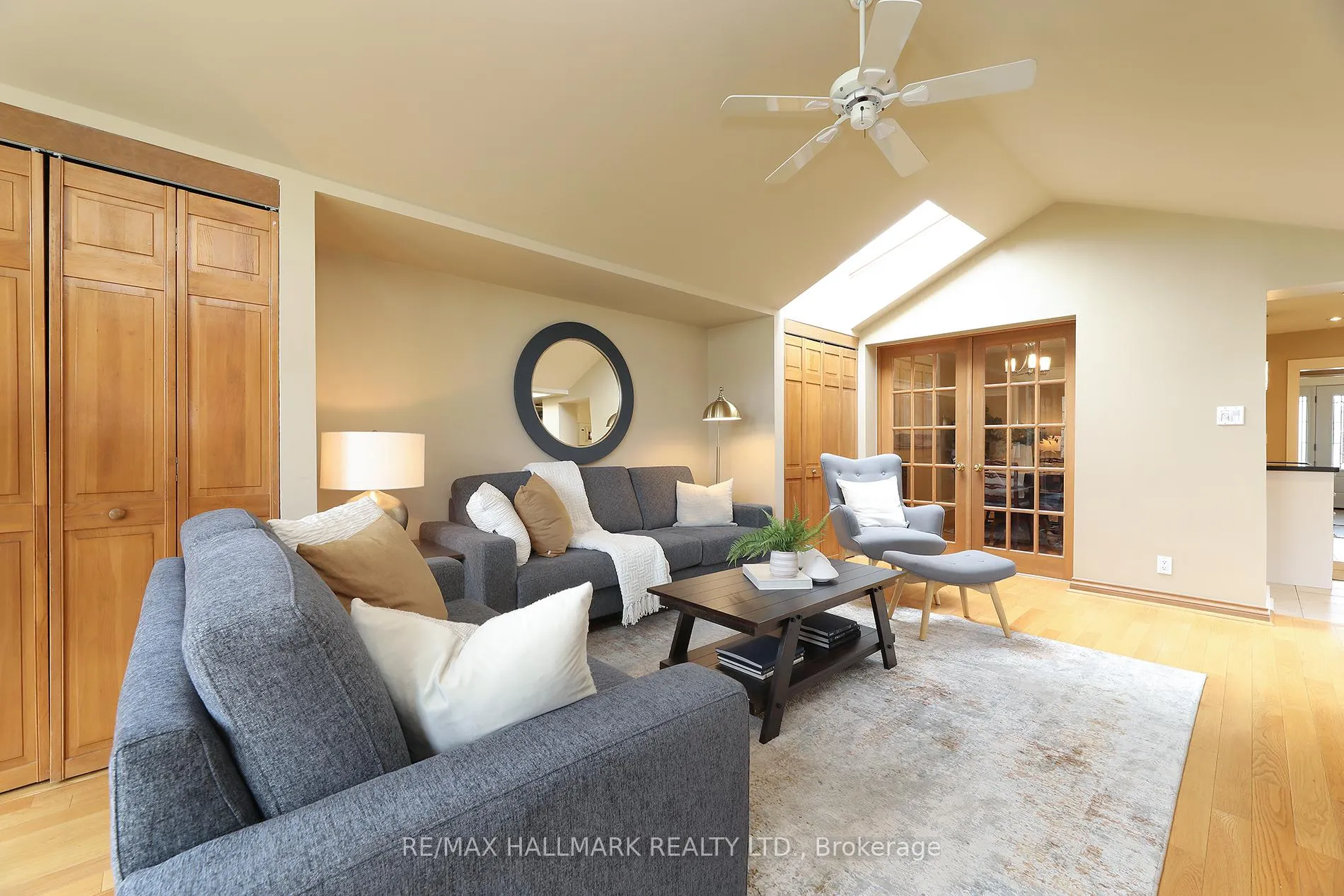 Photo 15 of 274 Wolverleigh Boulevard, Toronto, Danforth — HOMEH