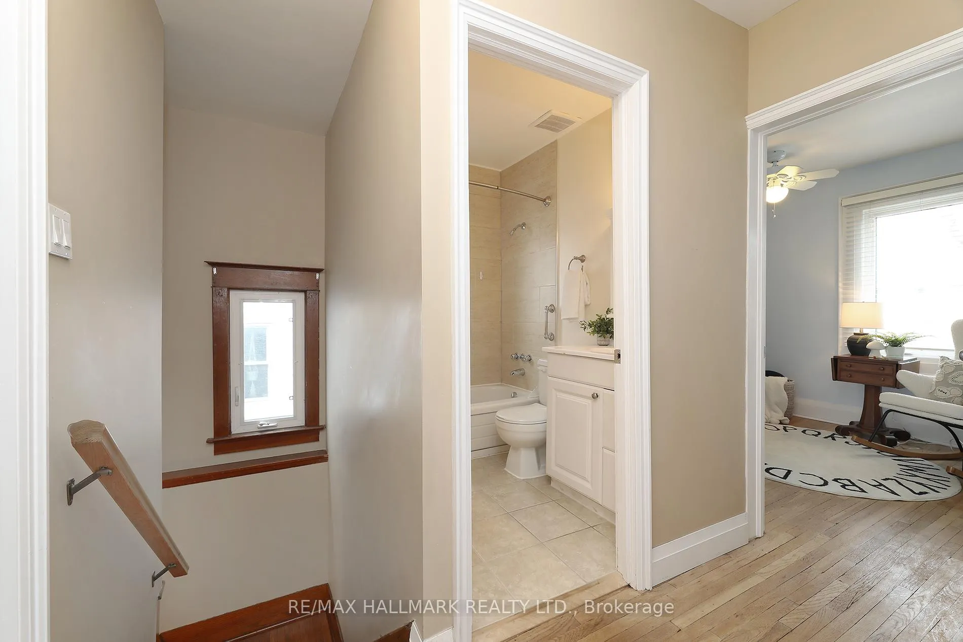 Photo 20 of 274 Wolverleigh Boulevard, Toronto, Danforth — HOMEH