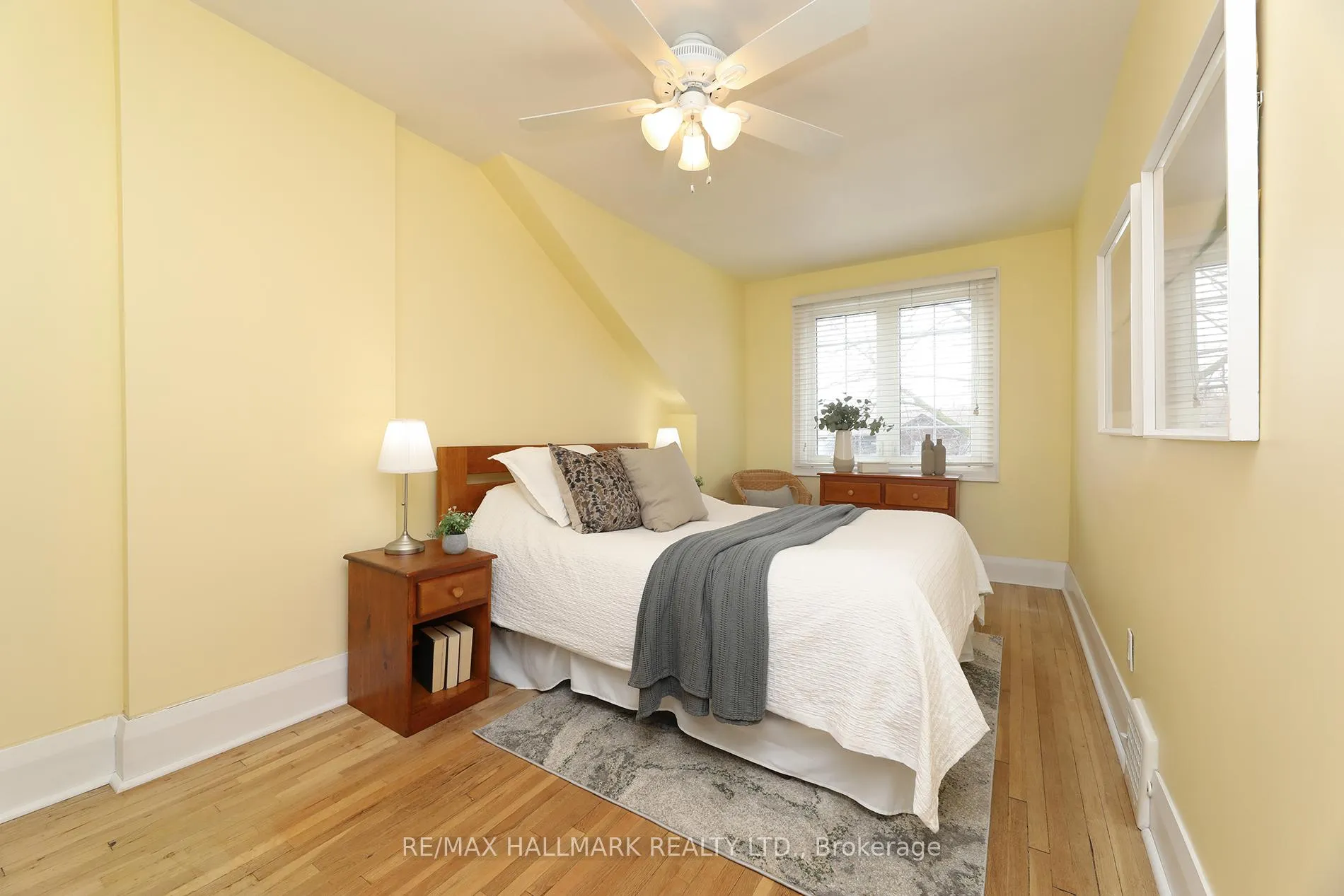 Photo 21 of 274 Wolverleigh Boulevard, Toronto, Danforth — HOMEH