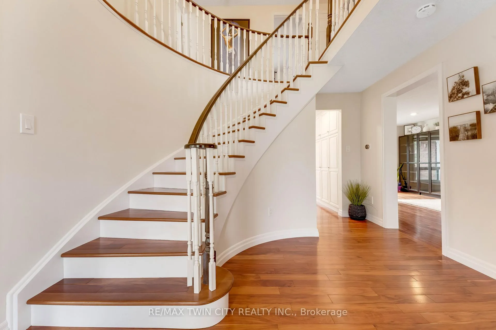 Photo 3 of 109 Ashberry Place, Waterloo — HOMEH