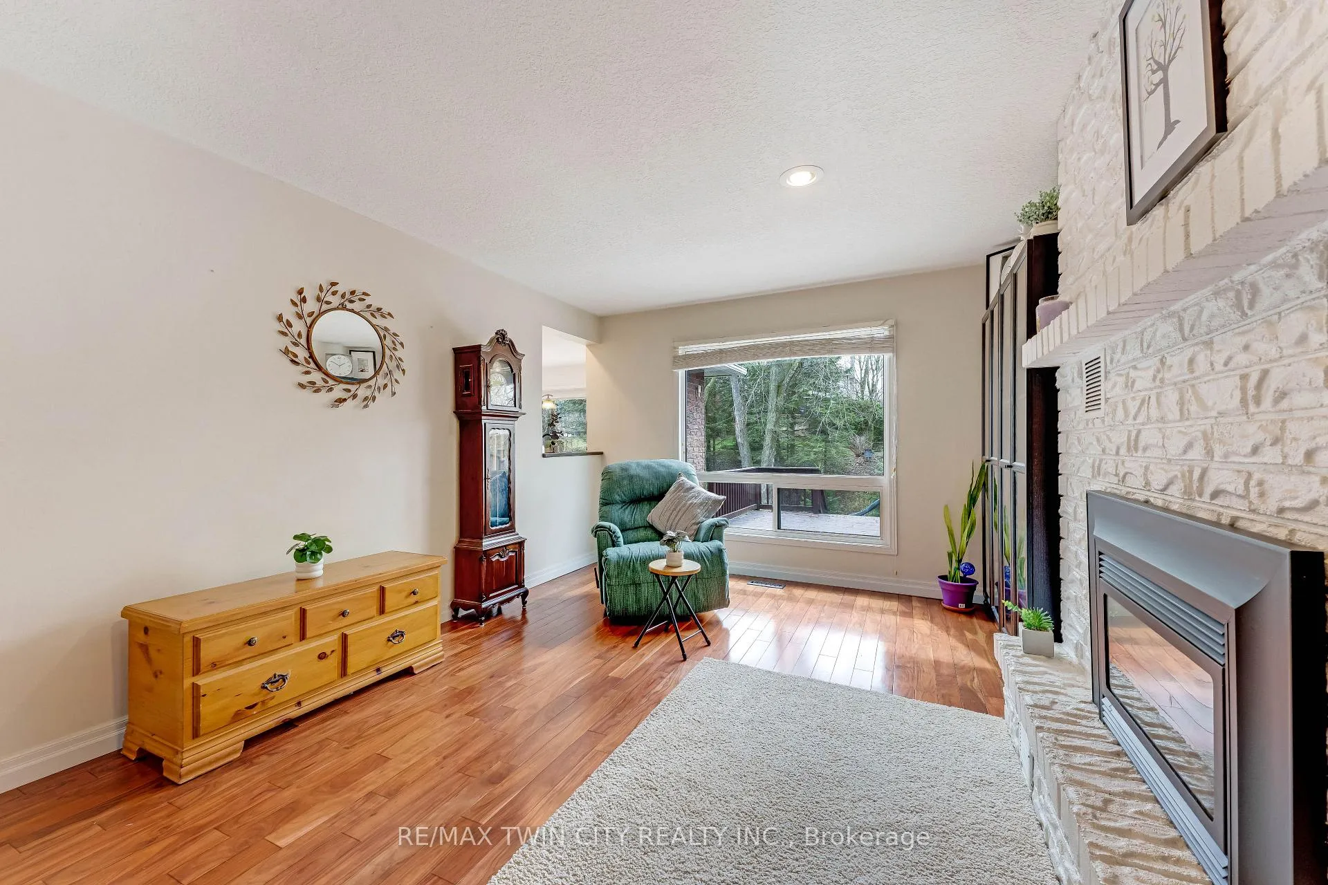 Photo 16 of 109 Ashberry Place, Waterloo — HOMEH