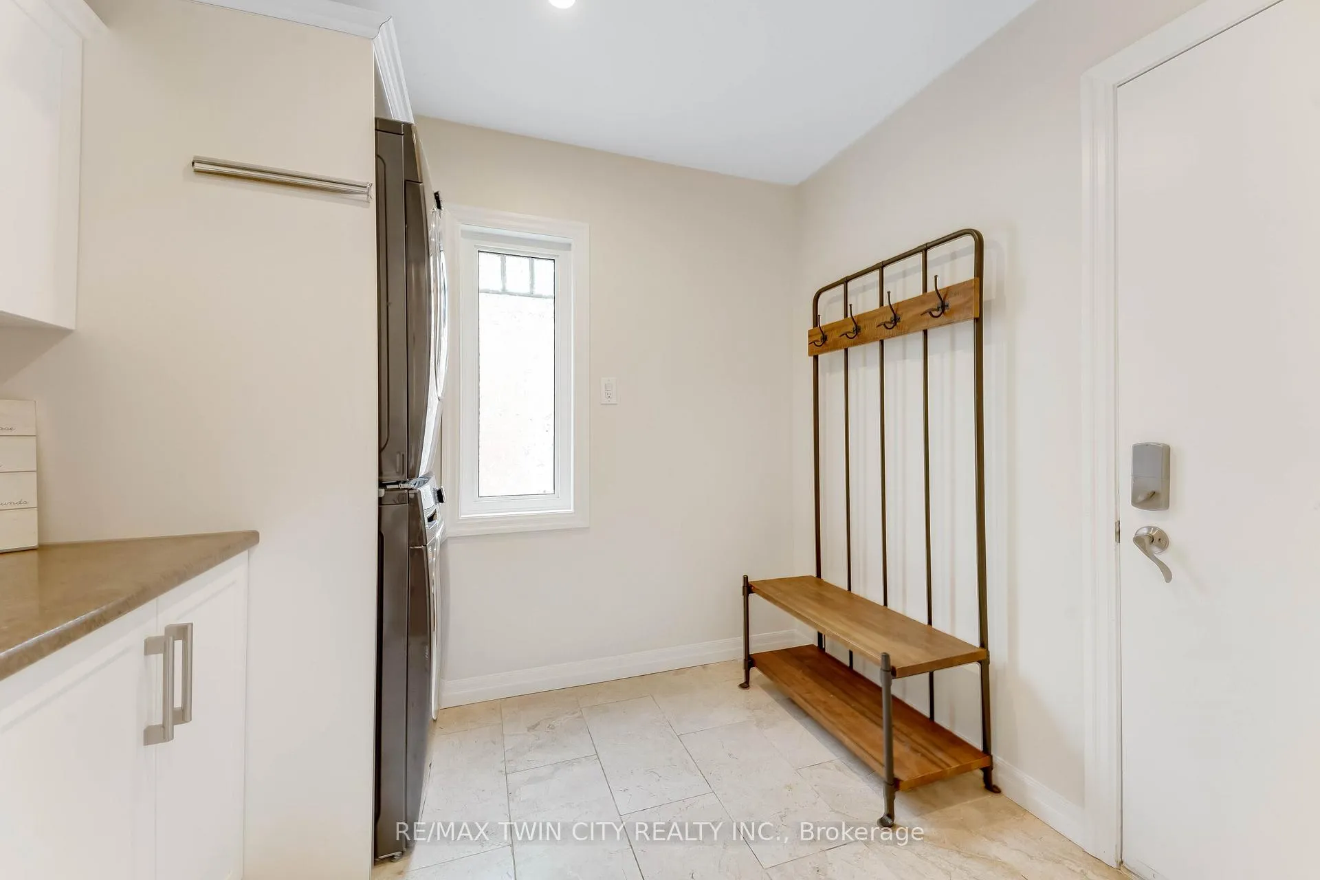 Photo 20 of 109 Ashberry Place, Waterloo — HOMEH