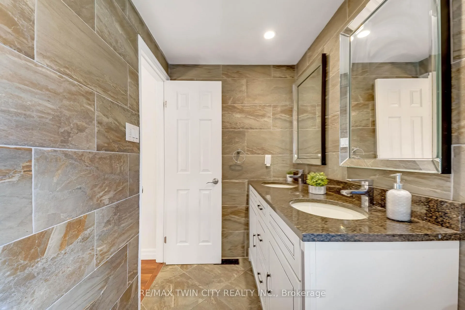 Photo 31 of 109 Ashberry Place, Waterloo — HOMEH