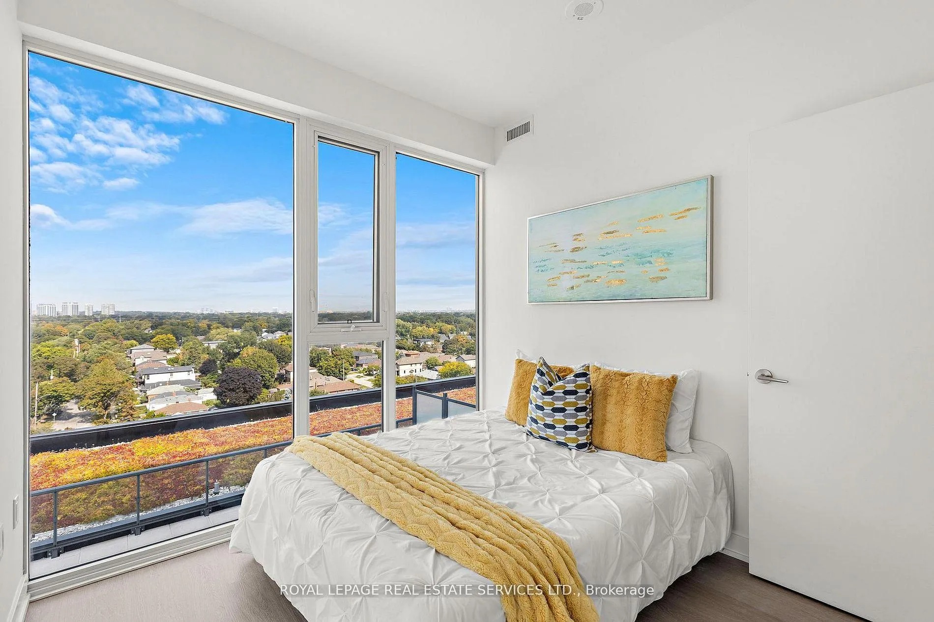 Photo 14 of Unit 907, 859 The Queensway, Etobicoke, Stonegate-Queensway — HOMEH