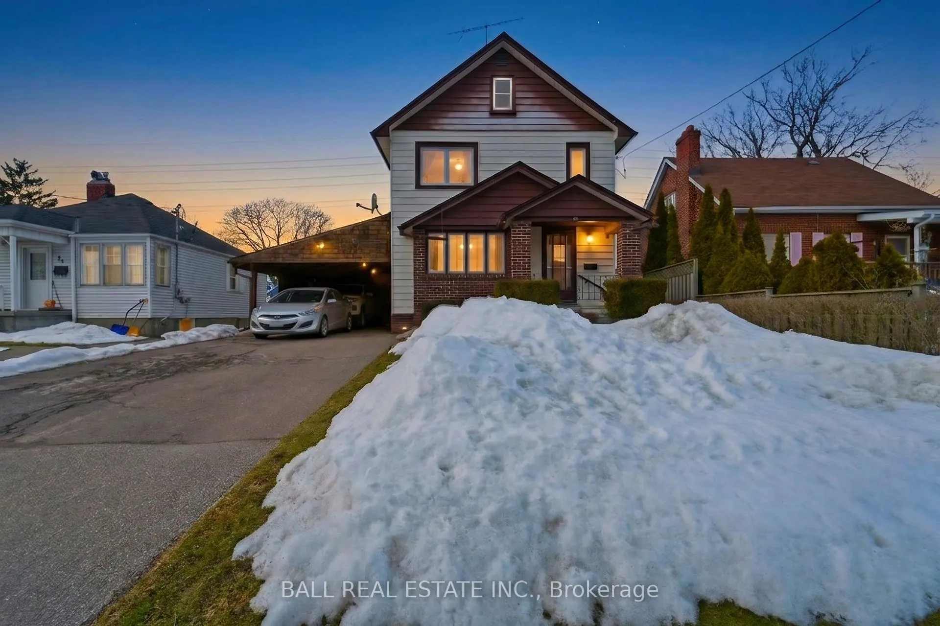 Photo 2 of 30 Thomas Street, Oshawa, Lakeview — HOMEH