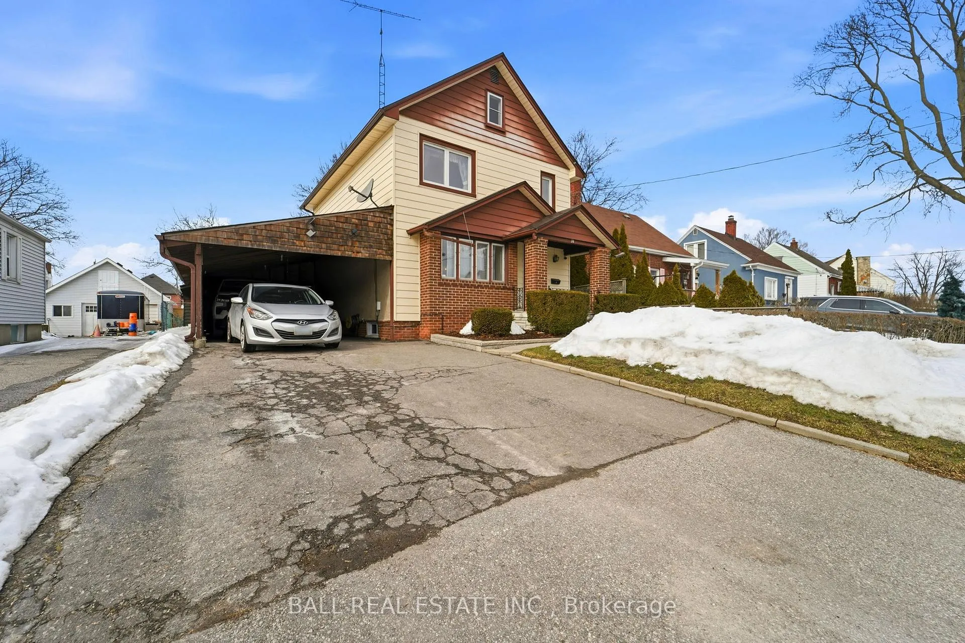 Photo 3 of 30 Thomas Street, Oshawa, Lakeview — HOMEH