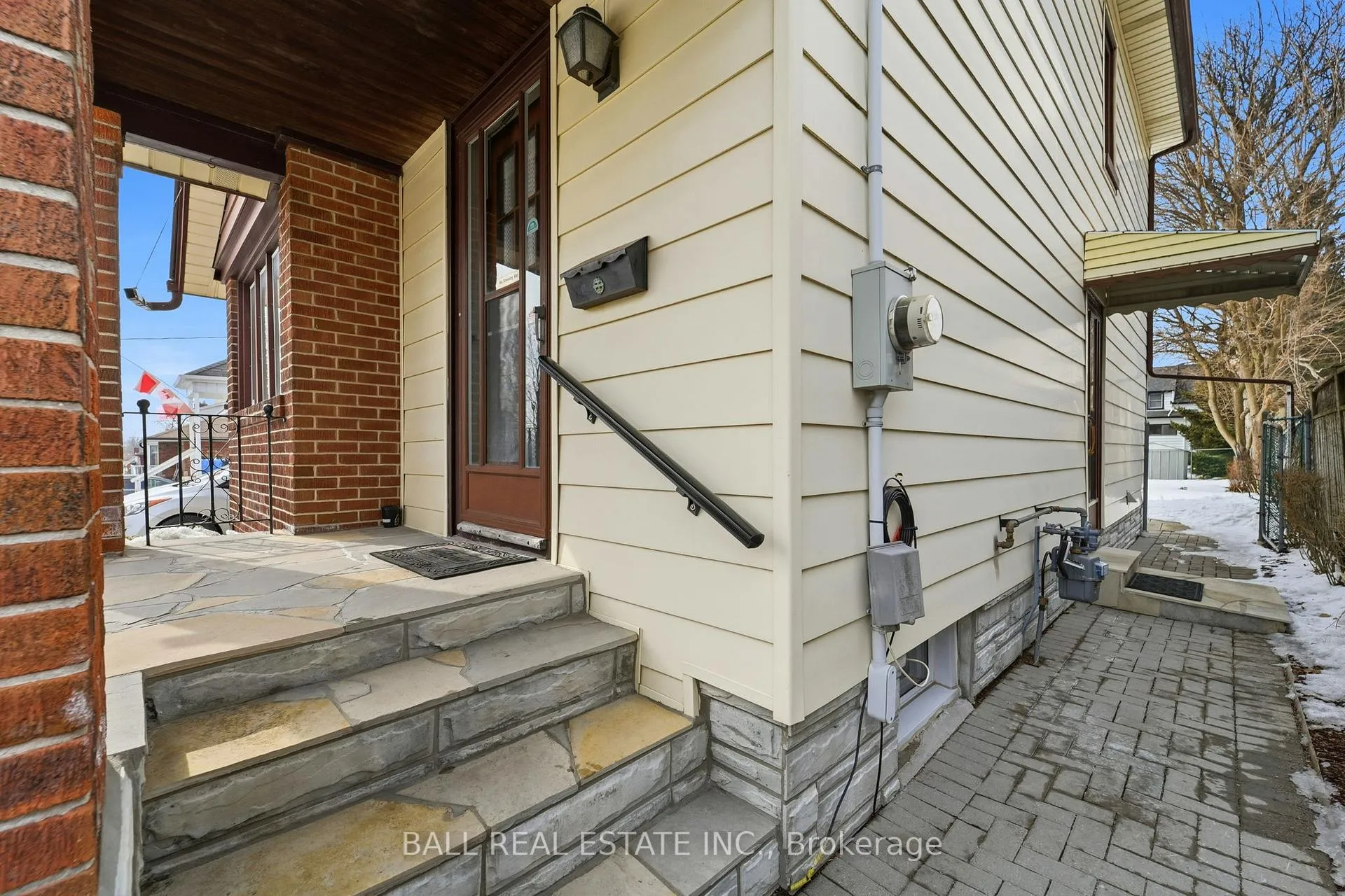 Photo 6 of 30 Thomas Street, Oshawa, Lakeview — HOMEH