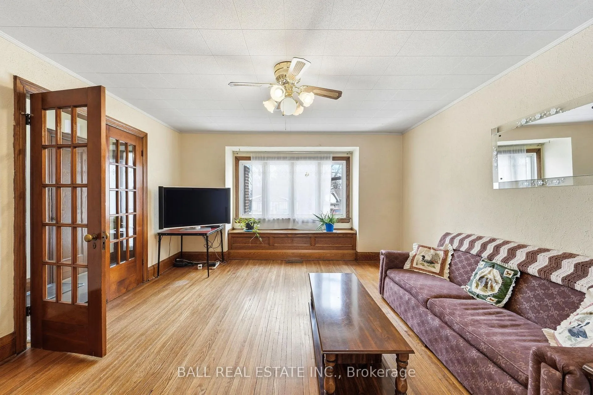 Photo 11 of 30 Thomas Street, Oshawa, Lakeview — HOMEH