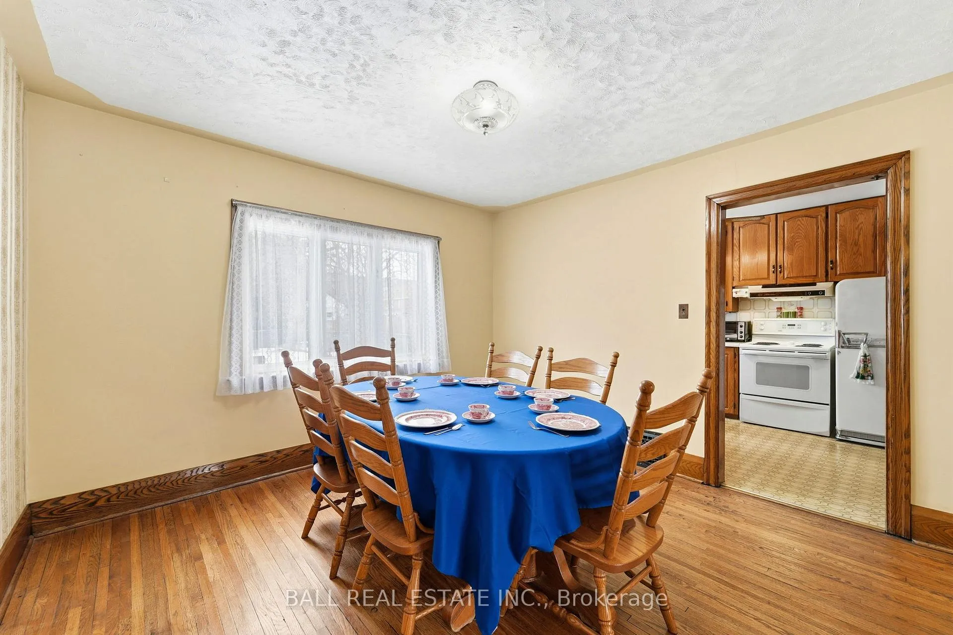 Photo 15 of 30 Thomas Street, Oshawa, Lakeview — HOMEH