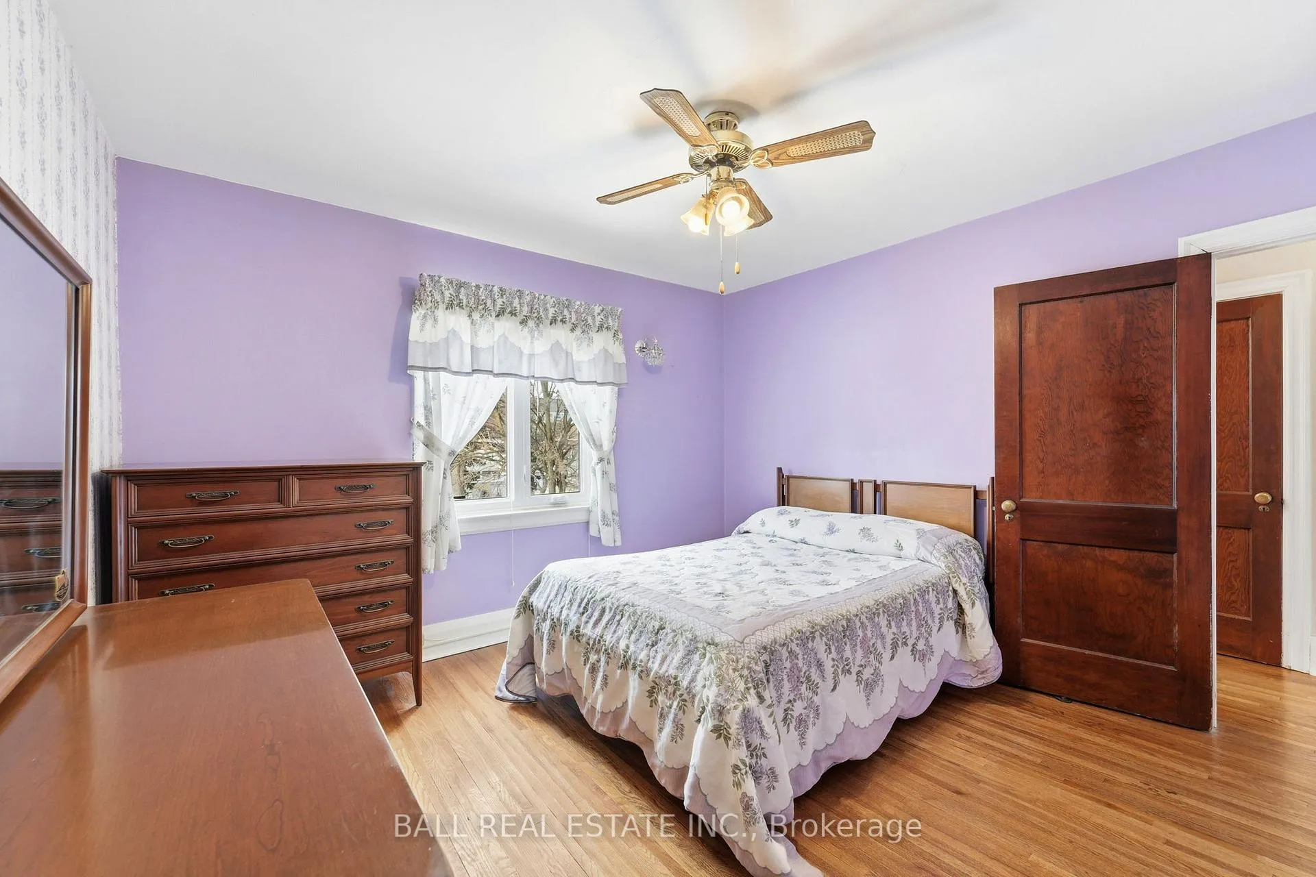 Photo 23 of 30 Thomas Street, Oshawa, Lakeview — HOMEH