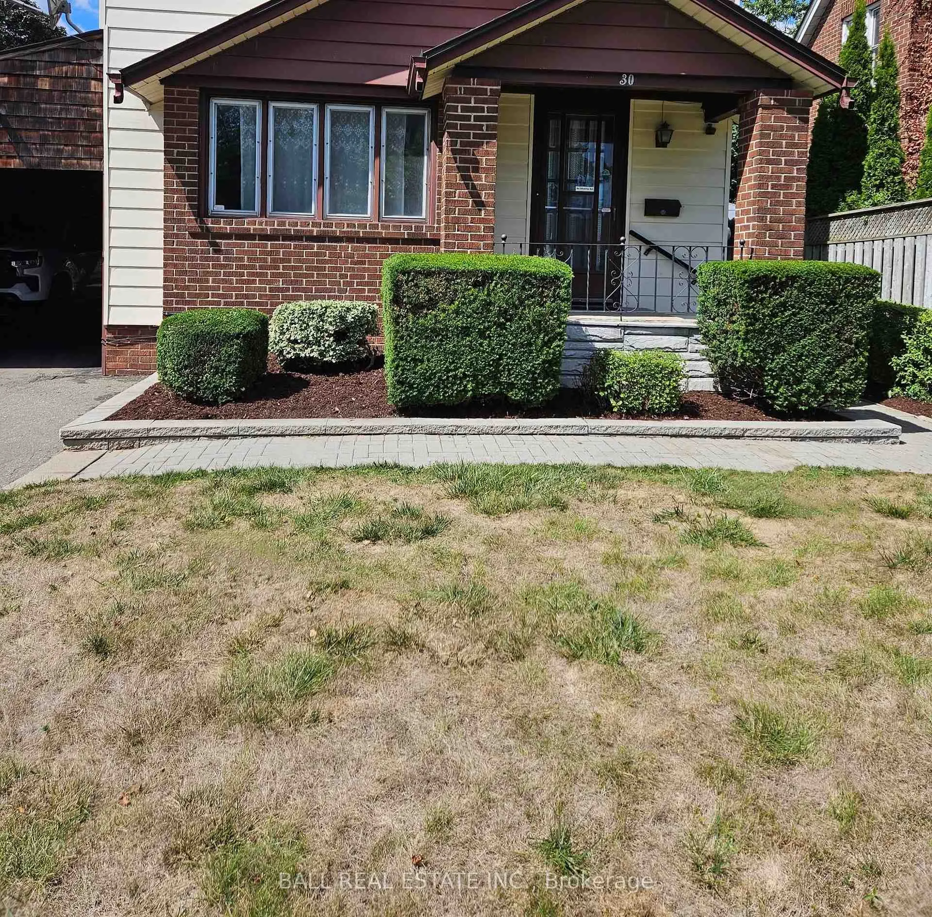 Photo 33 of 30 Thomas Street, Oshawa, Lakeview — HOMEH