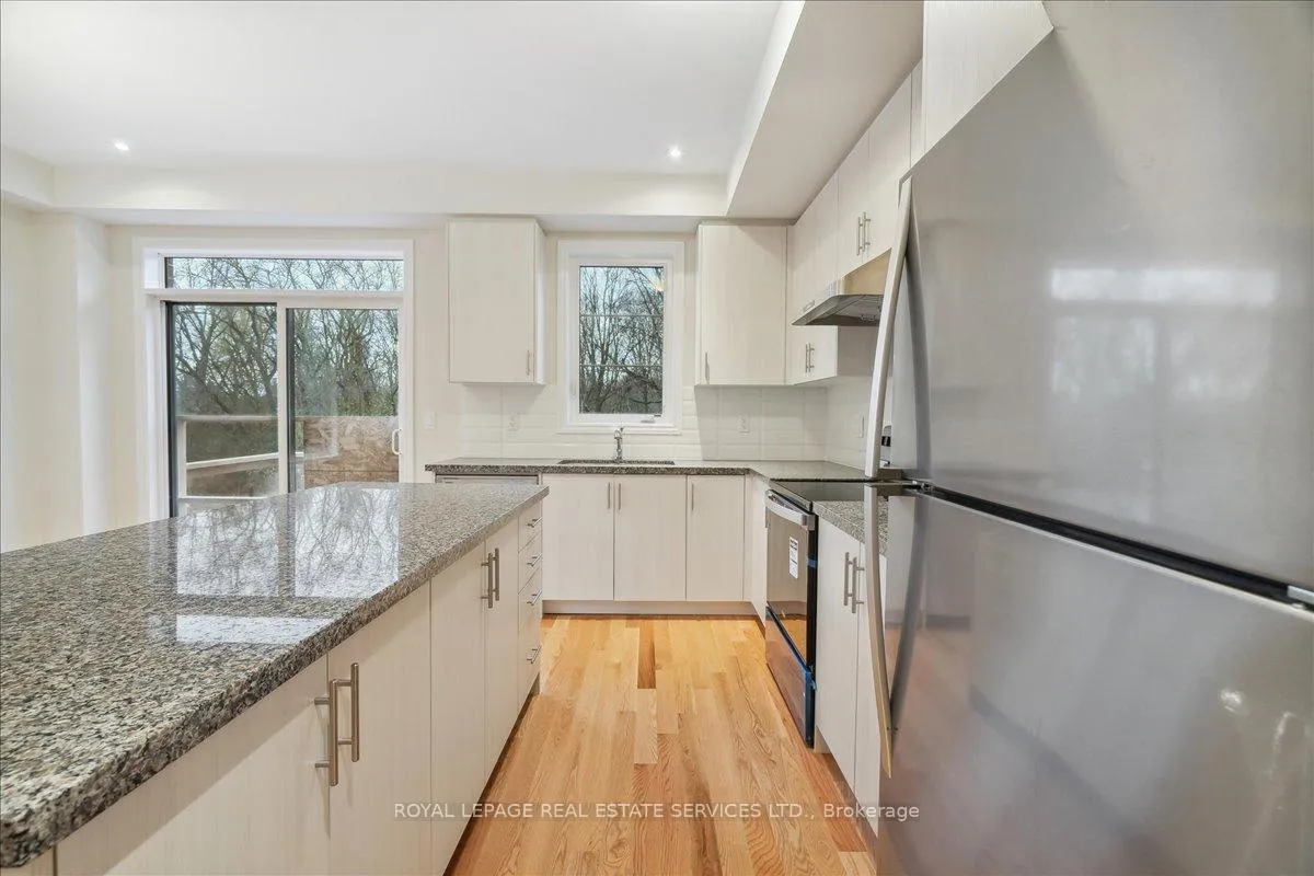 Photo 10 of 2090 Ellerston Common, Burlington, Tyandaga — HOMEH