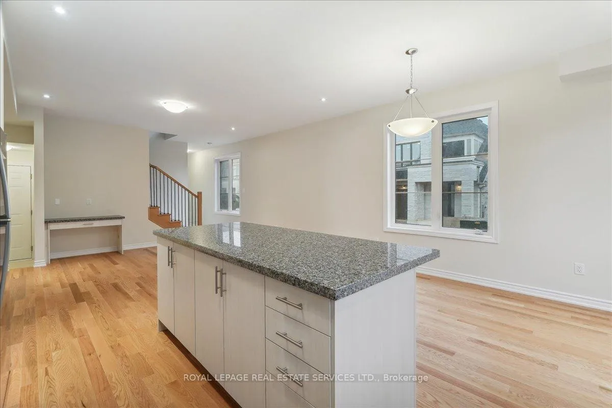 Photo 12 of 2090 Ellerston Common, Burlington, Tyandaga — HOMEH