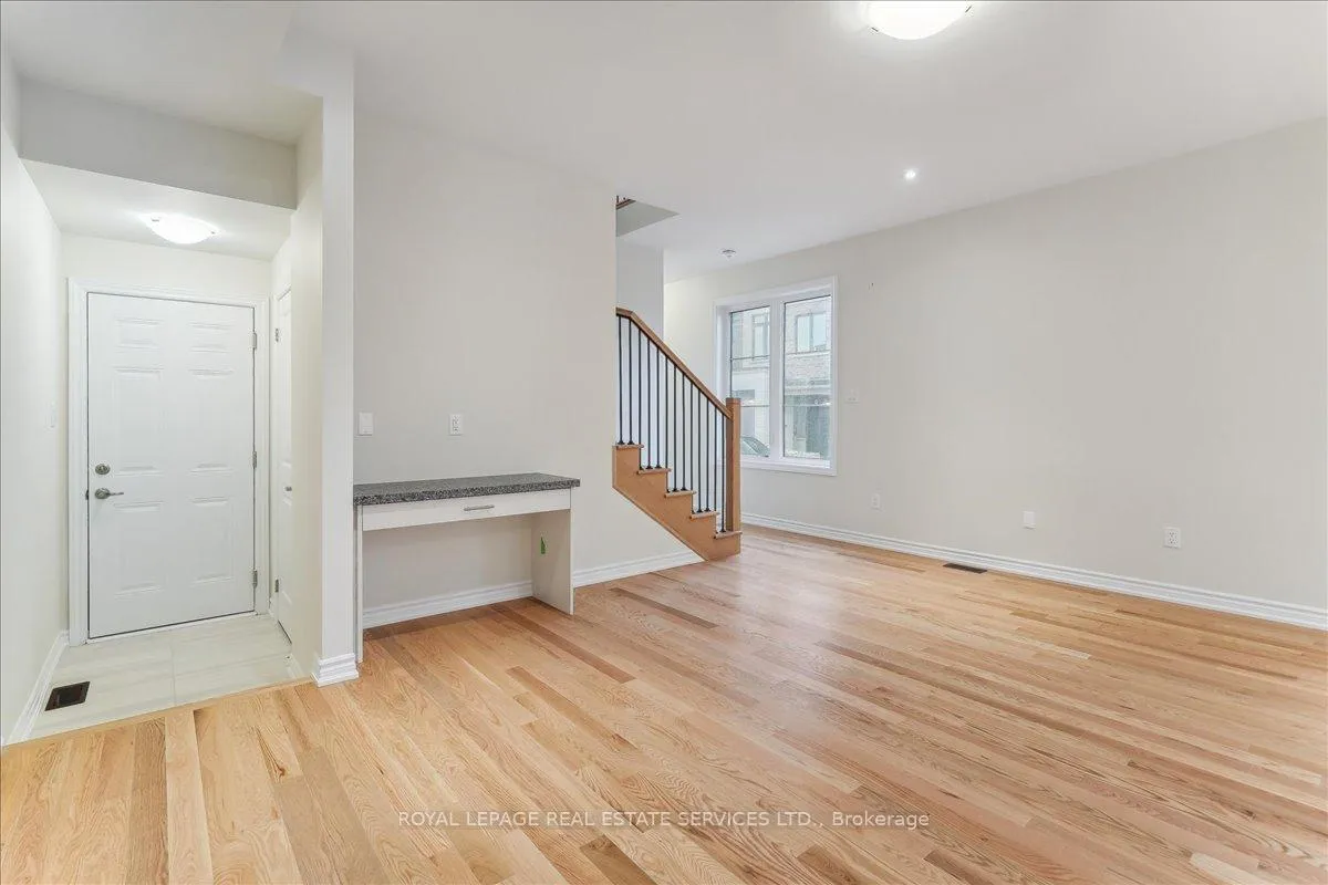 Photo 13 of 2090 Ellerston Common, Burlington, Tyandaga — HOMEH