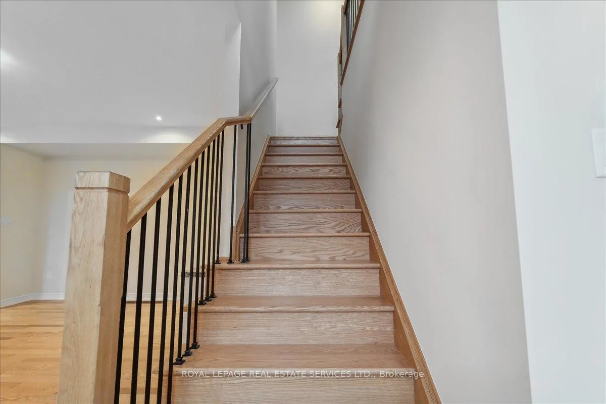 Photo 15 of 2090 Ellerston Common, Burlington, Tyandaga — HOMEH