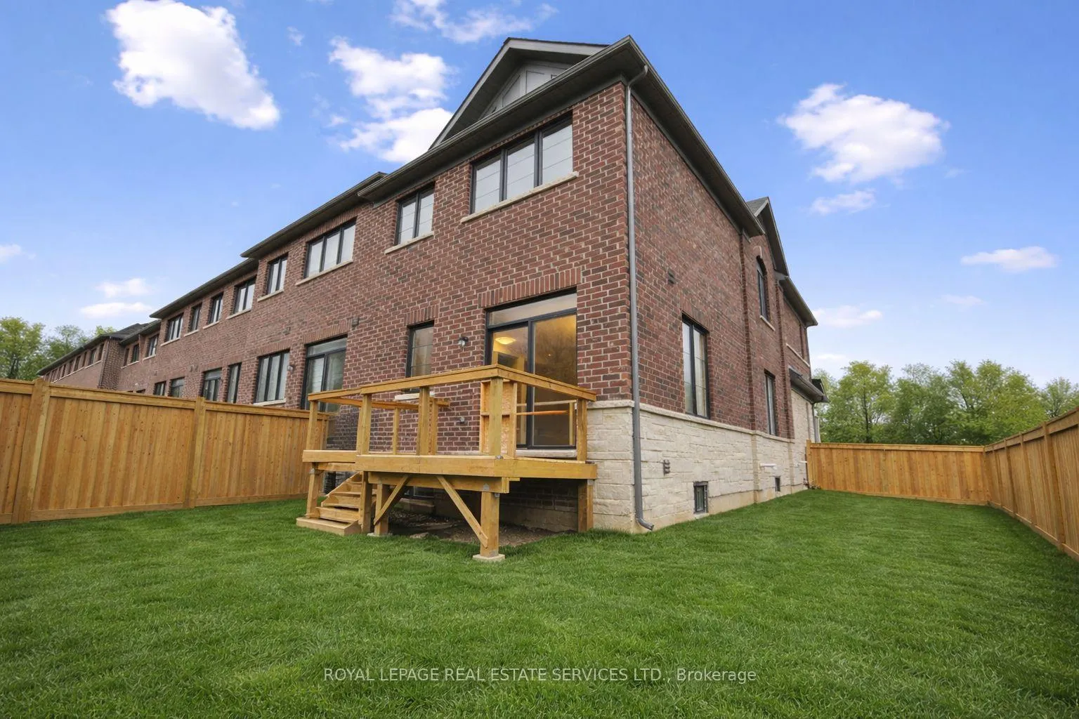 Photo 30 of 2090 Ellerston Common, Burlington, Tyandaga — HOMEH