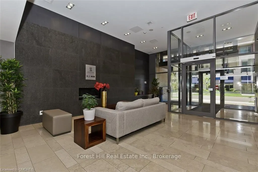 Photo 4 of Unit 309, 1940 Ironstone Drive, Burlington, Uptown — HOMEH