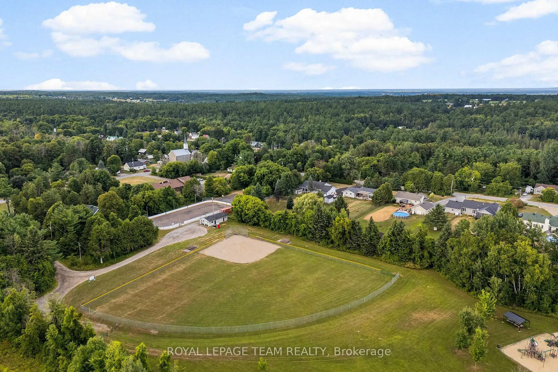 Photo 31 of 591 Bellamy Road, McNab/Braeside, Mcnab/Braeside Twps — HOMEH