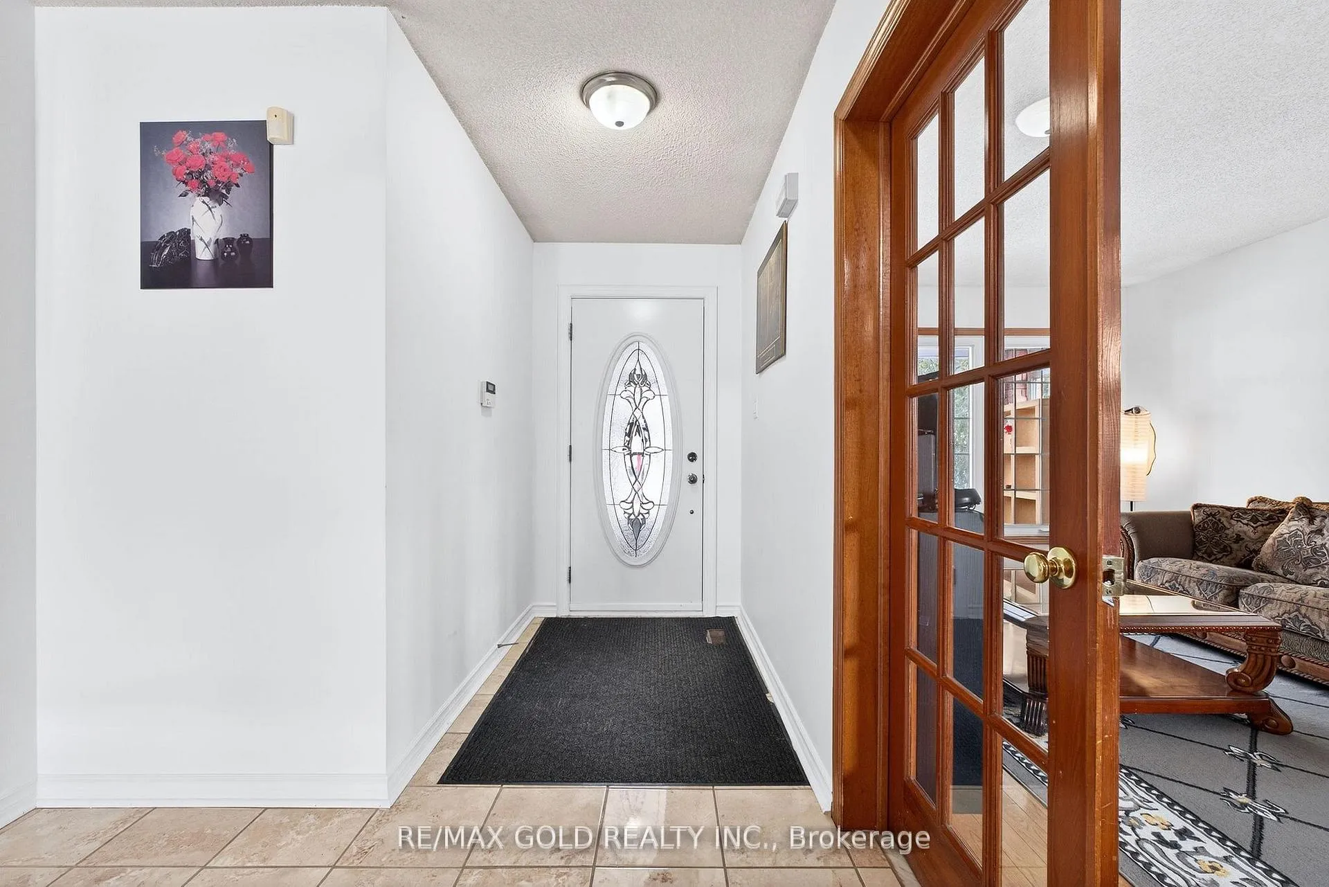 Photo 6 of 16 Rodwell Court, Brampton, Fletcher's Creek South — HOMEH