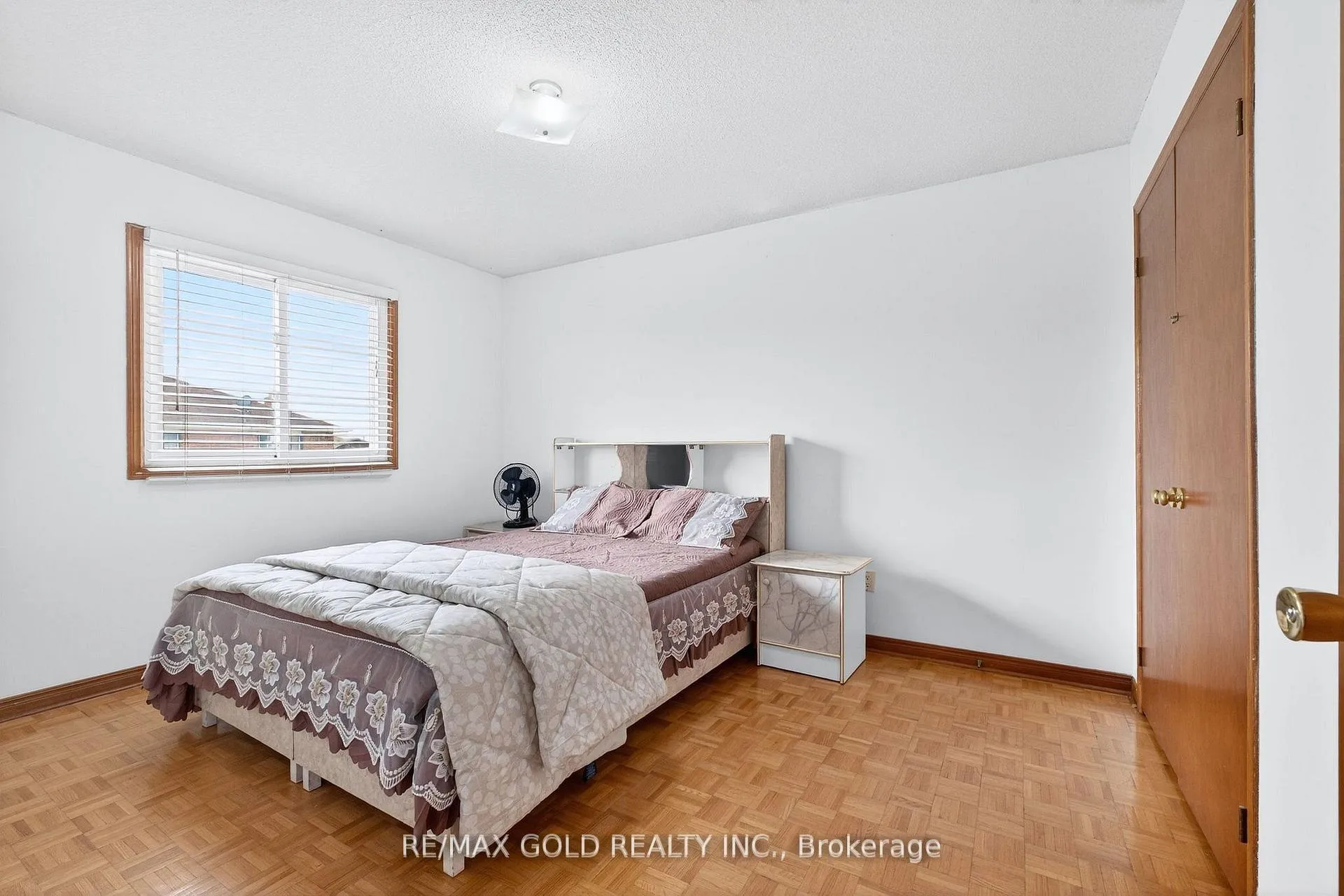 Photo 15 of 16 Rodwell Court, Brampton, Fletcher's Creek South — HOMEH