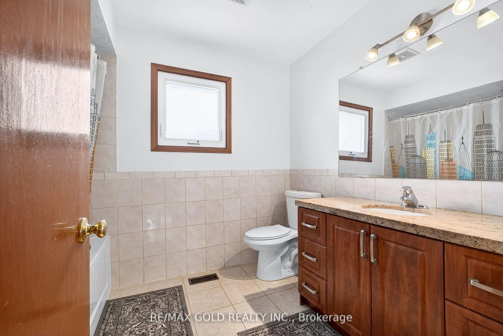 Photo 18 of 16 Rodwell Court, Brampton, Fletcher's Creek South — HOMEH