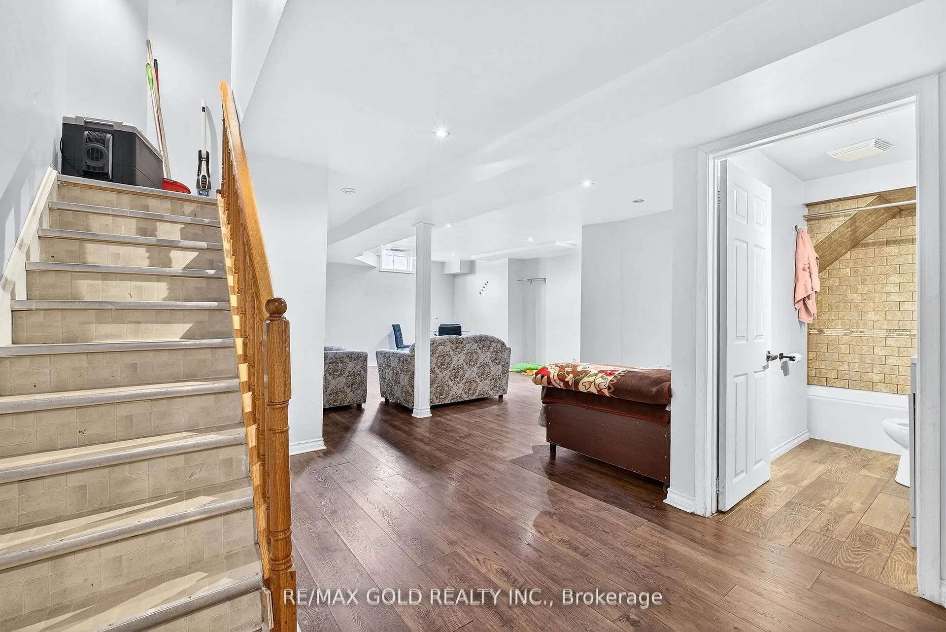 Photo 28 of 16 Rodwell Court, Brampton, Fletcher's Creek South — HOMEH