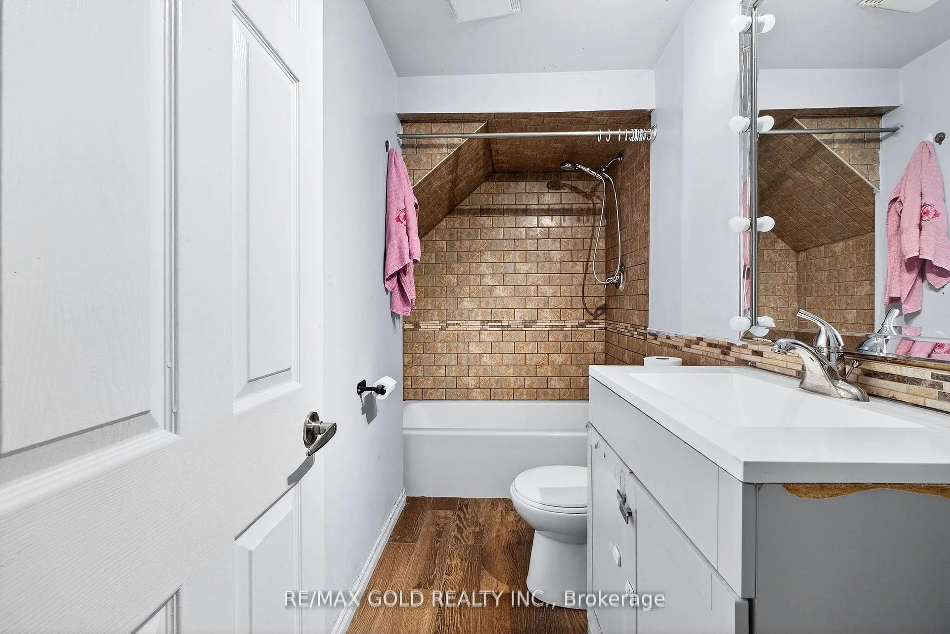 Photo 29 of 16 Rodwell Court, Brampton, Fletcher's Creek South — HOMEH