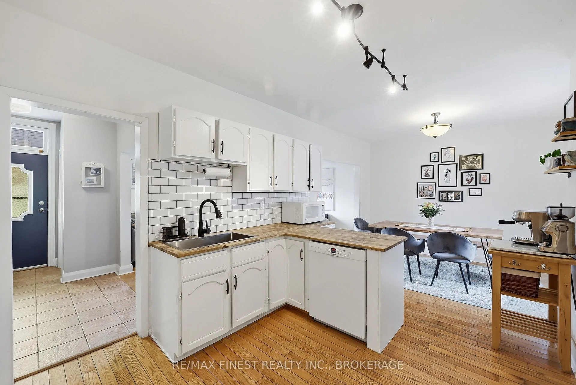 Photo 10 of 137 Stephen Street, Kingston, East of Sir John A. Blvd — HOMEH