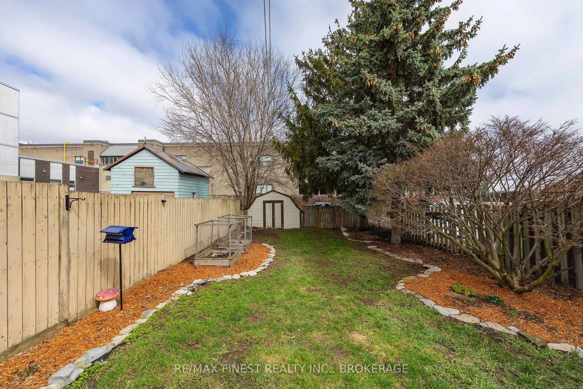 Photo 26 of 137 Stephen Street, Kingston, East of Sir John A. Blvd — HOMEH
